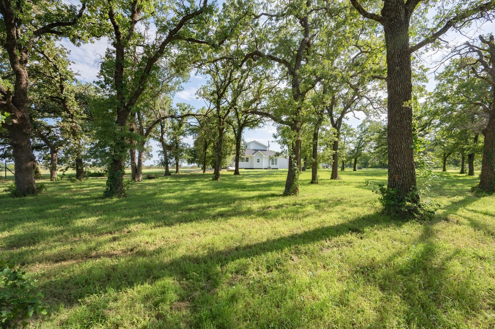 Single Family Residence For Sale in Palo Pinto County , 923 Natty Flat Road, Lipan, Texas 76462, 4 Bedroom, 3 Bathroom, Garage spaces, 2,304 Sqft, built in 1918, mls#21285600, Real Estate Agent in Lipan, Homes For Sale in Palo Pinto county, Homes For Sale in Lipan, Realtor in Lipan Texas, Real Estate Brokerage Independent Realty Texas, Luminita Cordes Realtor
