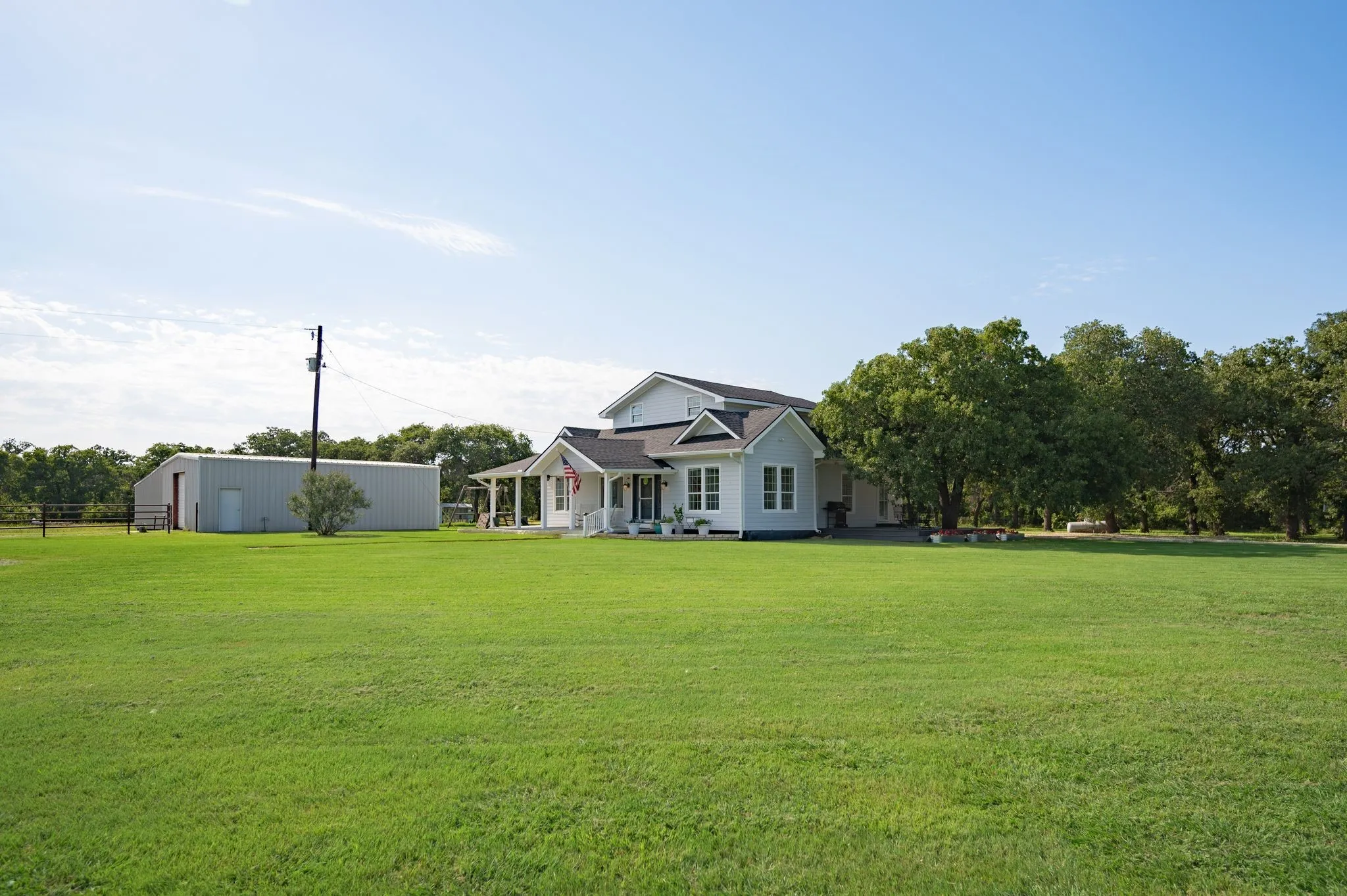 Single Family Residence For Sale in Palo Pinto County , 923 Natty Flat Road, Lipan, Texas 76462, 4 Bedroom, 3 Bathroom, Garage spaces, 2,304 Sqft, built in 1918, mls#21285600, Real Estate Agent in Lipan, Homes For Sale in Palo Pinto county, Homes For Sale in Lipan, Realtor in Lipan Texas, Real Estate Brokerage Independent Realty Texas, Luminita Cordes Realtor