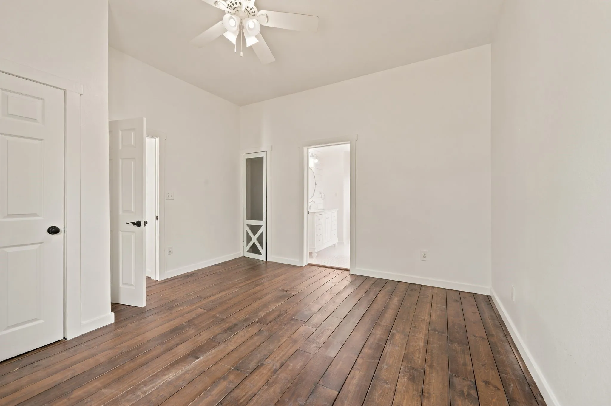 Single Family Residence For Sale in Palo Pinto County , 923 Natty Flat Road, Lipan, Texas 76462, 4 Bedroom, 3 Bathroom, Garage spaces, 2,304 Sqft, built in 1918, mls#21285600, Real Estate Agent in Lipan, Homes For Sale in Palo Pinto county, Homes For Sale in Lipan, Realtor in Lipan Texas, Real Estate Brokerage Independent Realty Texas, Luminita Cordes Realtor