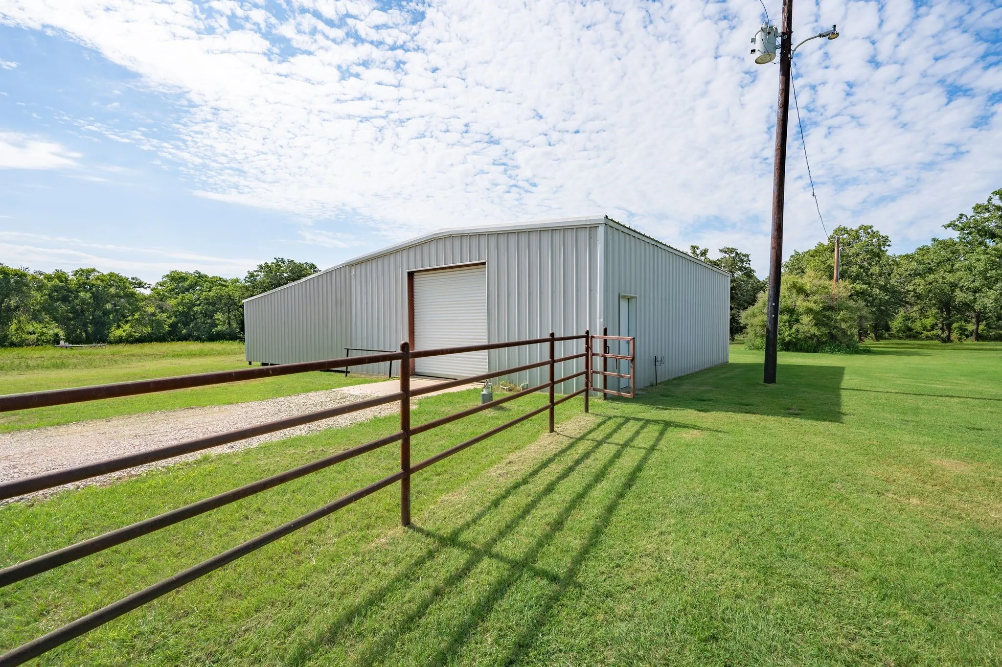 Single Family Residence For Sale in Palo Pinto County , 923 Natty Flat Road, Lipan, Texas 76462, 4 Bedroom, 3 Bathroom, Garage spaces, 2,304 Sqft, built in 1918, mls#21285600, Real Estate Agent in Lipan, Homes For Sale in Palo Pinto county, Homes For Sale in Lipan, Realtor in Lipan Texas, Real Estate Brokerage Independent Realty Texas, Luminita Cordes Realtor