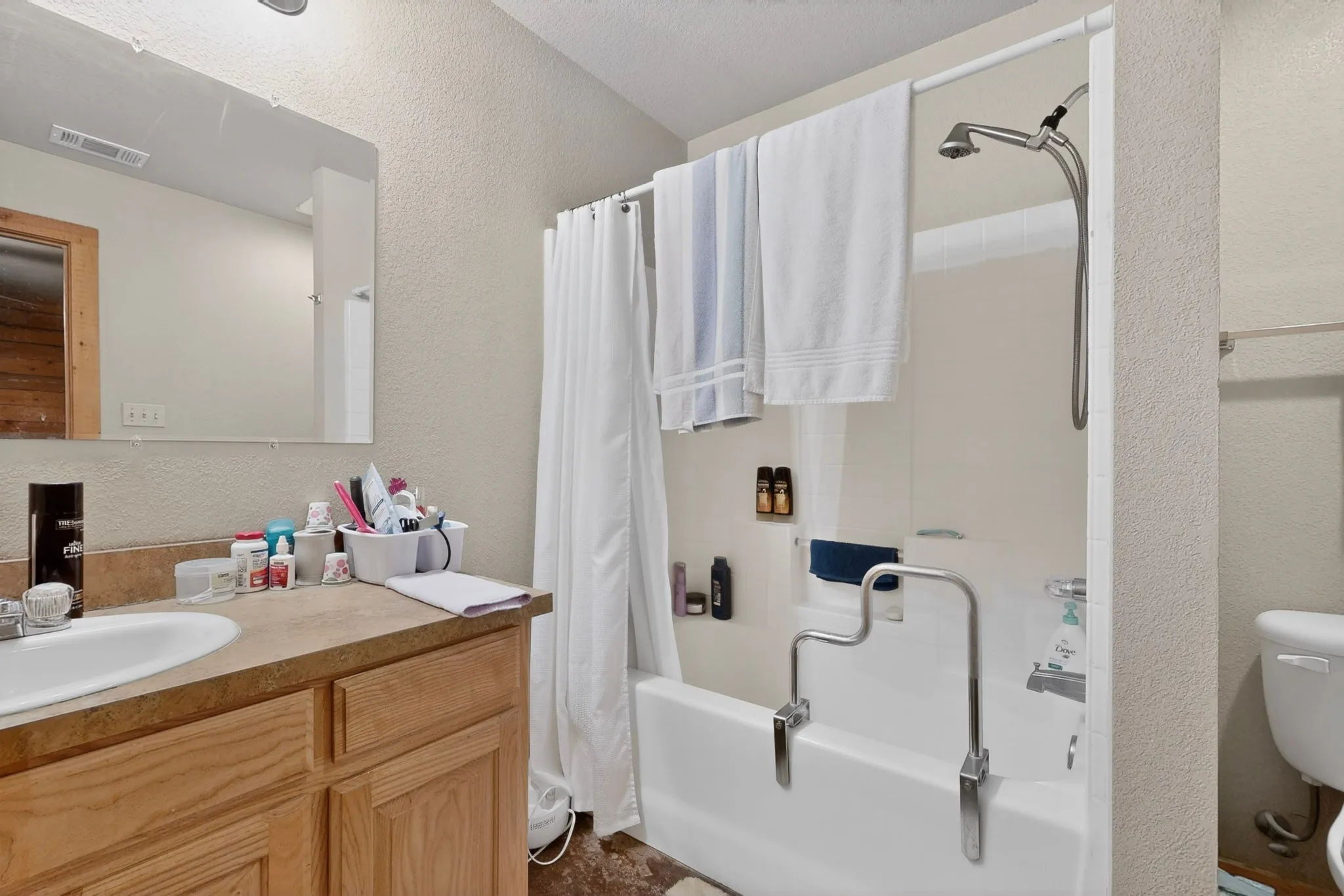 Triplex For Sale in Johnson County , 4505 County Road 805f, Cleburne, Texas 76031, 26 Bedroom, 26 Bathroom, Garage spaces, 15,680 Sqft, built in 2015, Price $2,600,000, mls#21289453, Real Estate Agent in Cleburne, Homes For Sale in Johnson county, Homes For Sale in Cleburne, Realtor in Cleburne Texas, Real Estate Brokerage Independent Realty Texas, Luminita Cordes Realtor