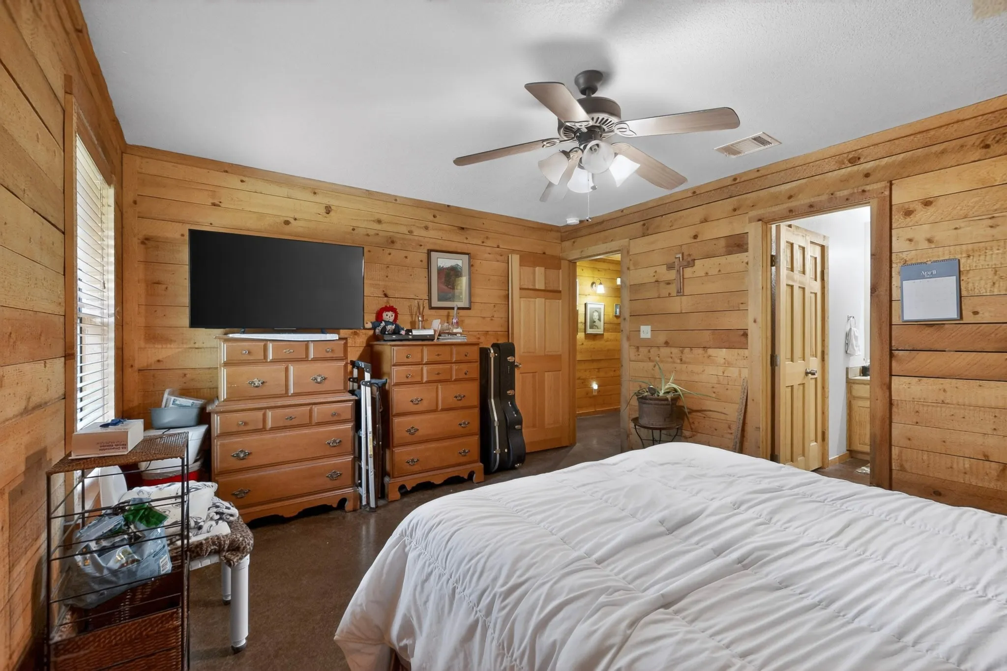 Triplex For Sale in Johnson County , 4505 County Road 805f, Cleburne, Texas 76031, 26 Bedroom, 26 Bathroom, Garage spaces, 15,680 Sqft, built in 2015, Price $2,600,000, mls#21289453, Real Estate Agent in Cleburne, Homes For Sale in Johnson county, Homes For Sale in Cleburne, Realtor in Cleburne Texas, Real Estate Brokerage Independent Realty Texas, Luminita Cordes Realtor