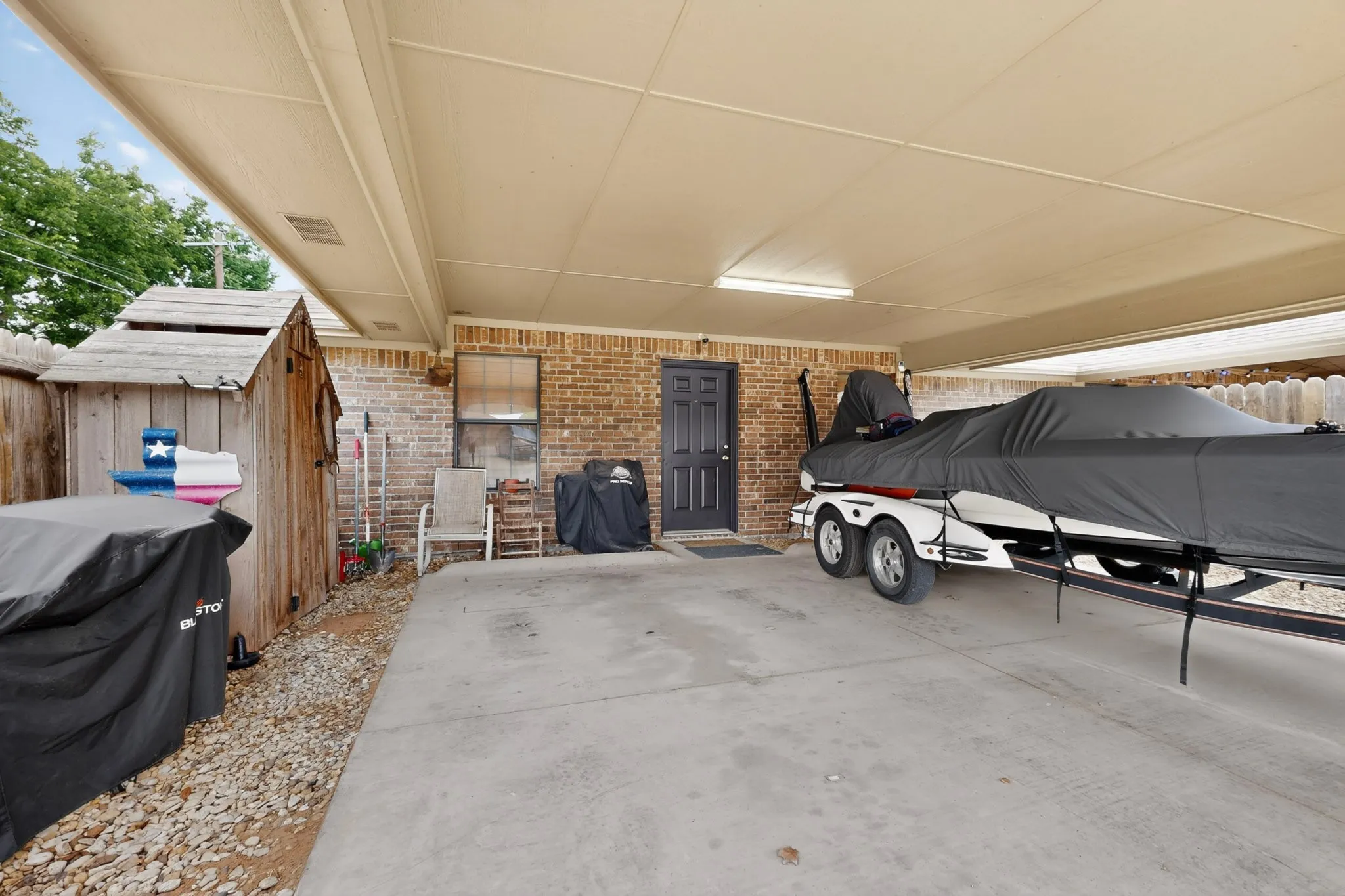 Triplex For Sale in Johnson County , 4505 County Road 805f, Cleburne, Texas 76031, 26 Bedroom, 26 Bathroom, Garage spaces, 15,680 Sqft, built in 2015, Price $2,600,000, mls#21289453, Real Estate Agent in Cleburne, Homes For Sale in Johnson county, Homes For Sale in Cleburne, Realtor in Cleburne Texas, Real Estate Brokerage Independent Realty Texas, Luminita Cordes Realtor