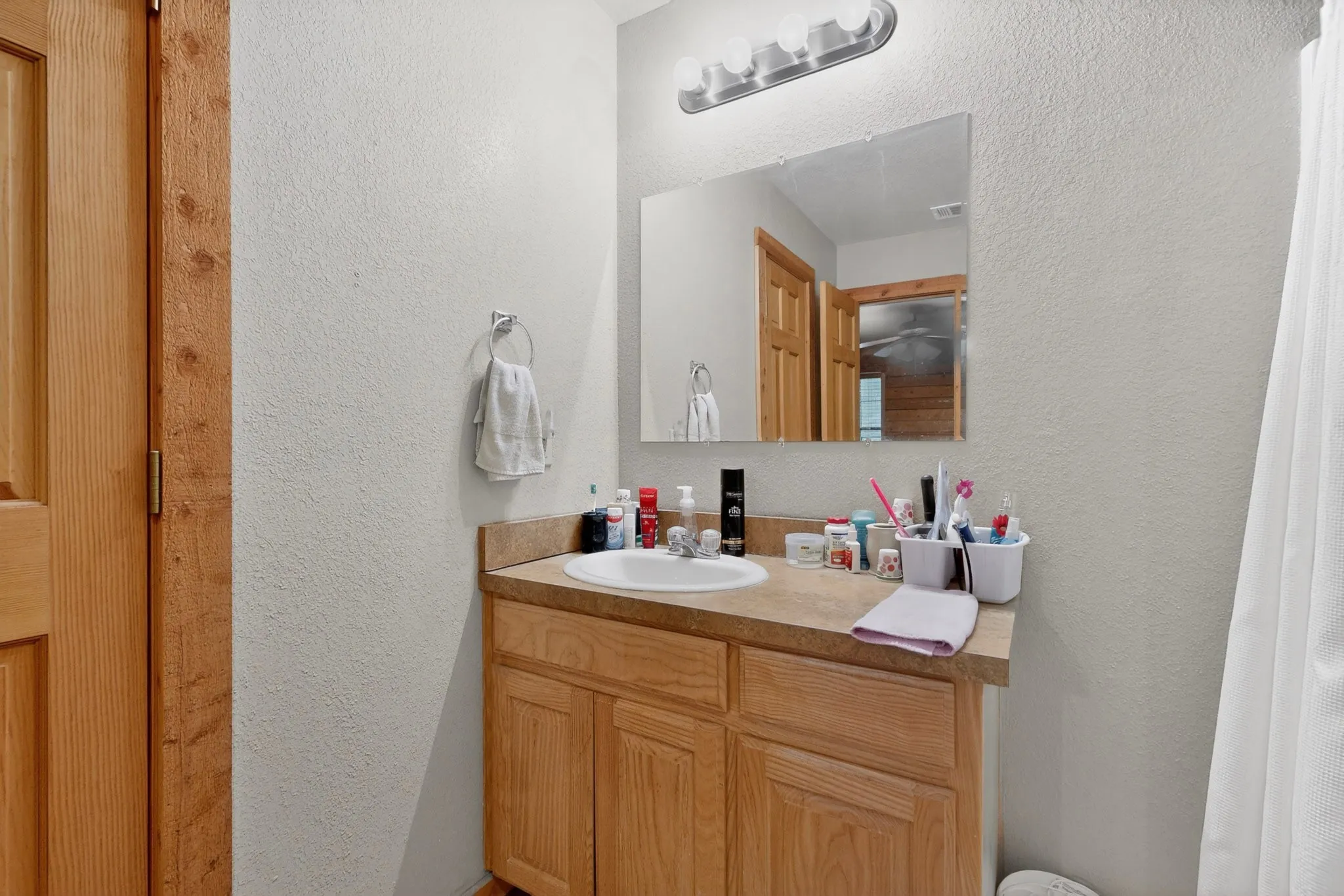 Triplex For Sale in Johnson County , 4505 County Road 805f, Cleburne, Texas 76031, 26 Bedroom, 26 Bathroom, Garage spaces, 15,680 Sqft, built in 2015, Price $2,600,000, mls#21289453, Real Estate Agent in Cleburne, Homes For Sale in Johnson county, Homes For Sale in Cleburne, Realtor in Cleburne Texas, Real Estate Brokerage Independent Realty Texas, Luminita Cordes Realtor