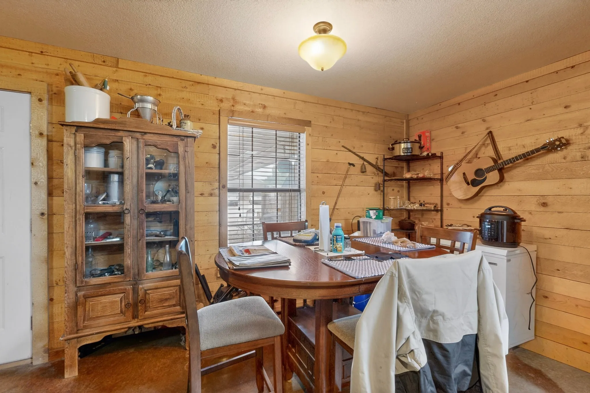 Triplex For Sale in Johnson County , 4505 County Road 805f, Cleburne, Texas 76031, 26 Bedroom, 26 Bathroom, Garage spaces, 15,680 Sqft, built in 2015, Price $2,600,000, mls#21289453, Real Estate Agent in Cleburne, Homes For Sale in Johnson county, Homes For Sale in Cleburne, Realtor in Cleburne Texas, Real Estate Brokerage Independent Realty Texas, Luminita Cordes Realtor