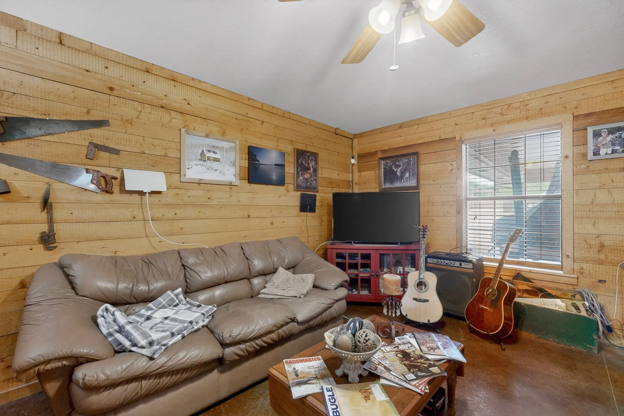 Triplex For Sale in Johnson County , 4505 County Road 805f, Cleburne, Texas 76031, 26 Bedroom, 26 Bathroom, Garage spaces, 15,680 Sqft, built in 2015, Price $2,600,000, mls#21289453, Real Estate Agent in Cleburne, Homes For Sale in Johnson county, Homes For Sale in Cleburne, Realtor in Cleburne Texas, Real Estate Brokerage Independent Realty Texas, Luminita Cordes Realtor