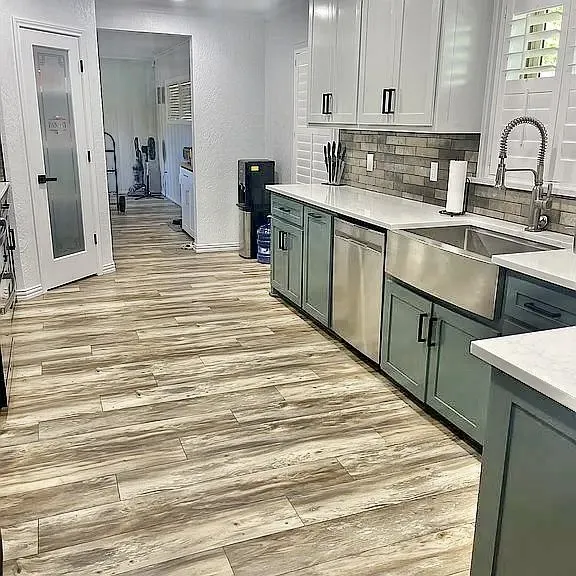 Single Family Residence For Sale in Hardeman County , 805 W 3rd Street, Quanah, Texas 79252, 4 Bedroom, 3 Bathroom, Garage spaces, 2,605 Sqft, built in 1954, mls#21289974, Real Estate Agent in Quanah, Homes For Sale in Hardeman county, Homes For Sale in Quanah, Realtor in Quanah Texas, Real Estate Brokerage Independent Realty Texas, Luminita Cordes Realtor