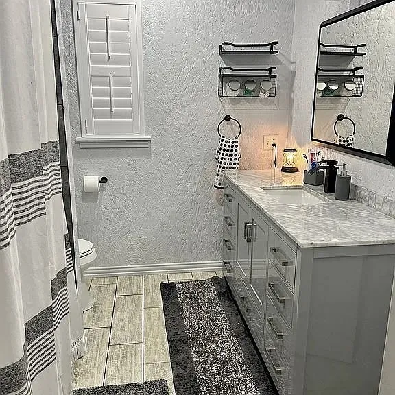 Single Family Residence For Sale in Hardeman County , 805 W 3rd Street, Quanah, Texas 79252, 4 Bedroom, 3 Bathroom, Garage spaces, 2,605 Sqft, built in 1954, mls#21289974, Real Estate Agent in Quanah, Homes For Sale in Hardeman county, Homes For Sale in Quanah, Realtor in Quanah Texas, Real Estate Brokerage Independent Realty Texas, Luminita Cordes Realtor