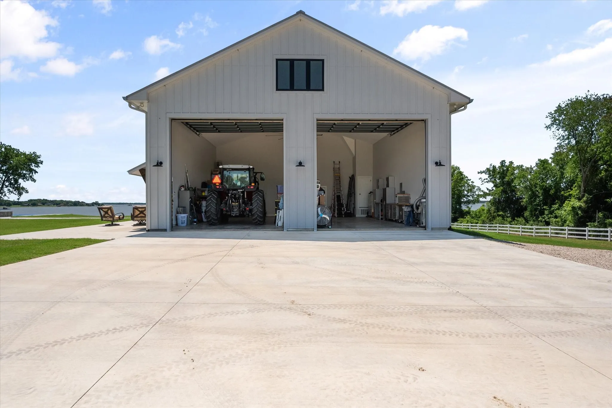 Single Family Residence For Sale in Navarro County , 121 Elm, Kerens, Texas 75144, 10 Bedroom, 8 Bathroom, 7 Garage spaces, 6,635 Sqft, built in 2023, Price $9,750,000, mls#21285188, Real Estate Agent in Kerens, Homes For Sale in Navarro county, Homes For Sale in Kerens, Realtor in Kerens Texas, Real Estate Brokerage Independent Realty Texas, Luminita Cordes Realtor
