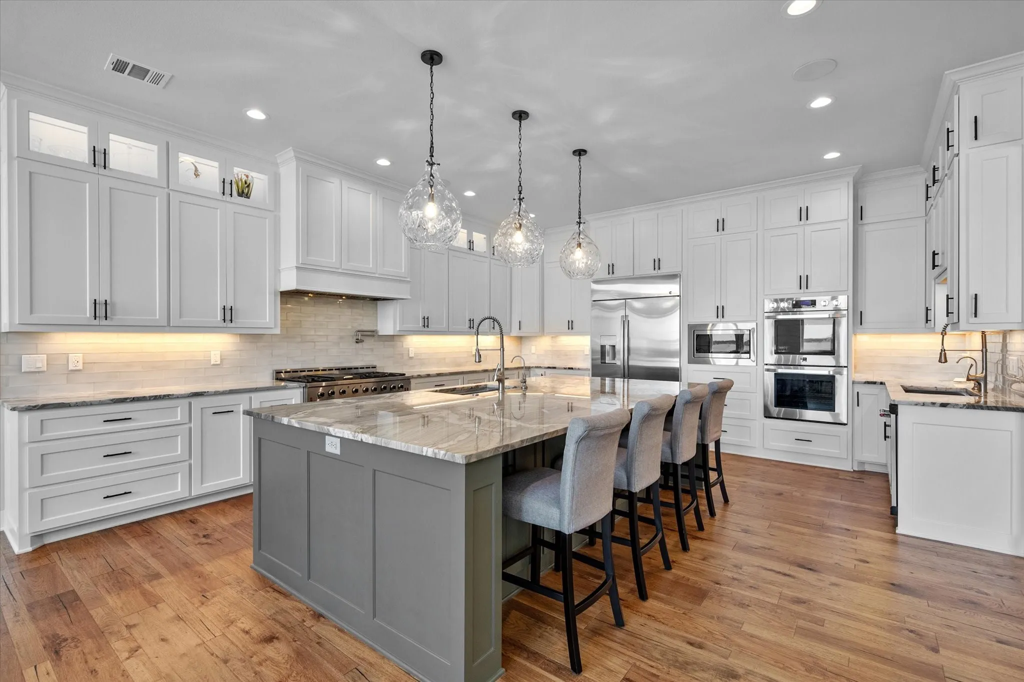 Single Family Residence For Sale in Navarro County , 121 Elm, Kerens, Texas 75144, 10 Bedroom, 8 Bathroom, 7 Garage spaces, 6,635 Sqft, built in 2023, Price $9,750,000, mls#21285188, Real Estate Agent in Kerens, Homes For Sale in Navarro county, Homes For Sale in Kerens, Realtor in Kerens Texas, Real Estate Brokerage Independent Realty Texas, Luminita Cordes Realtor