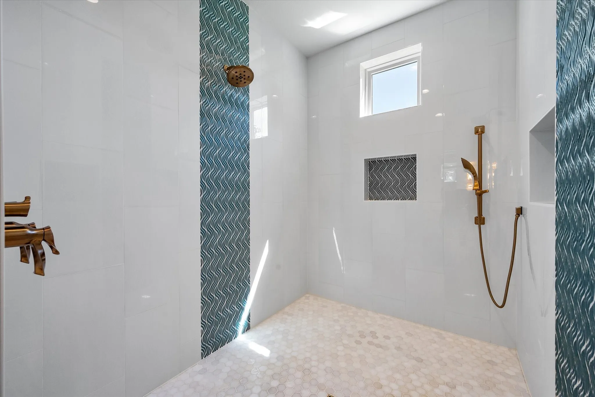Single Family Residence For Sale in Navarro County , 121 Elm, Kerens, Texas 75144, 10 Bedroom, 8 Bathroom, 7 Garage spaces, 6,635 Sqft, built in 2023, Price $9,750,000, mls#21285188, Real Estate Agent in Kerens, Homes For Sale in Navarro county, Homes For Sale in Kerens, Realtor in Kerens Texas, Real Estate Brokerage Independent Realty Texas, Luminita Cordes Realtor