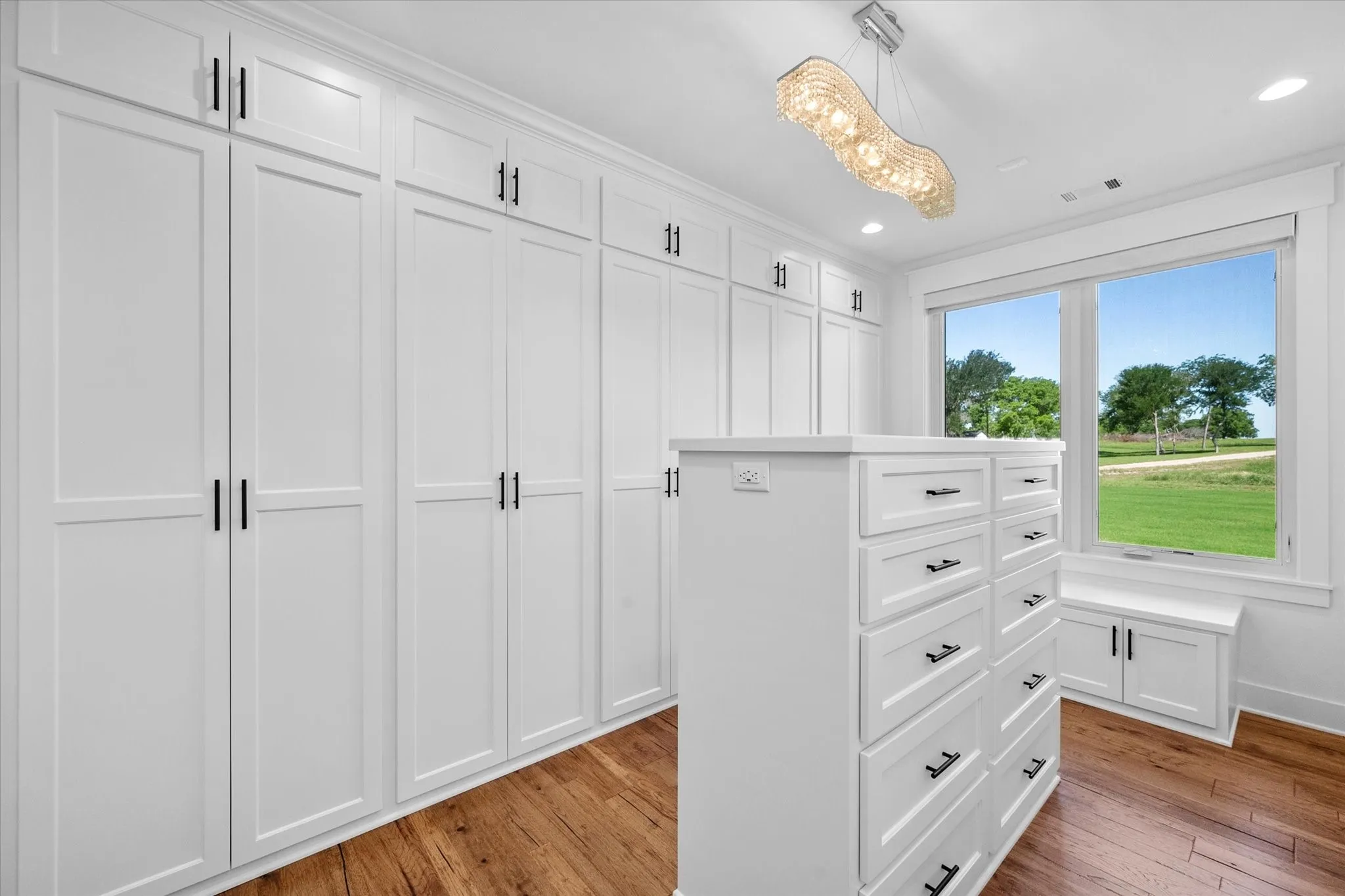 Single Family Residence For Sale in Navarro County , 121 Elm, Kerens, Texas 75144, 10 Bedroom, 8 Bathroom, 7 Garage spaces, 6,635 Sqft, built in 2023, Price $9,750,000, mls#21285188, Real Estate Agent in Kerens, Homes For Sale in Navarro county, Homes For Sale in Kerens, Realtor in Kerens Texas, Real Estate Brokerage Independent Realty Texas, Luminita Cordes Realtor