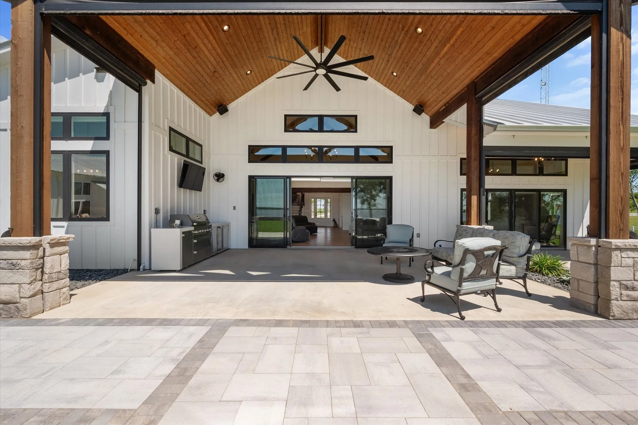 Single Family Residence For Sale in Navarro County , 121 Elm, Kerens, Texas 75144, 10 Bedroom, 8 Bathroom, 7 Garage spaces, 6,635 Sqft, built in 2023, Price $9,750,000, mls#21285188, Real Estate Agent in Kerens, Homes For Sale in Navarro county, Homes For Sale in Kerens, Realtor in Kerens Texas, Real Estate Brokerage Independent Realty Texas, Luminita Cordes Realtor
