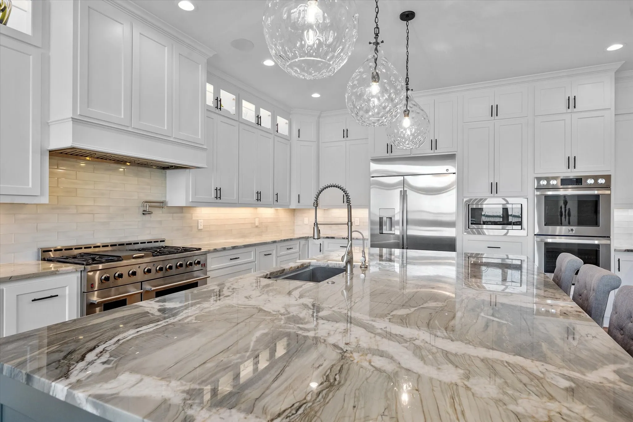 Single Family Residence For Sale in Navarro County , 121 Elm, Kerens, Texas 75144, 10 Bedroom, 8 Bathroom, 7 Garage spaces, 6,635 Sqft, built in 2023, Price $9,750,000, mls#21285188, Real Estate Agent in Kerens, Homes For Sale in Navarro county, Homes For Sale in Kerens, Realtor in Kerens Texas, Real Estate Brokerage Independent Realty Texas, Luminita Cordes Realtor