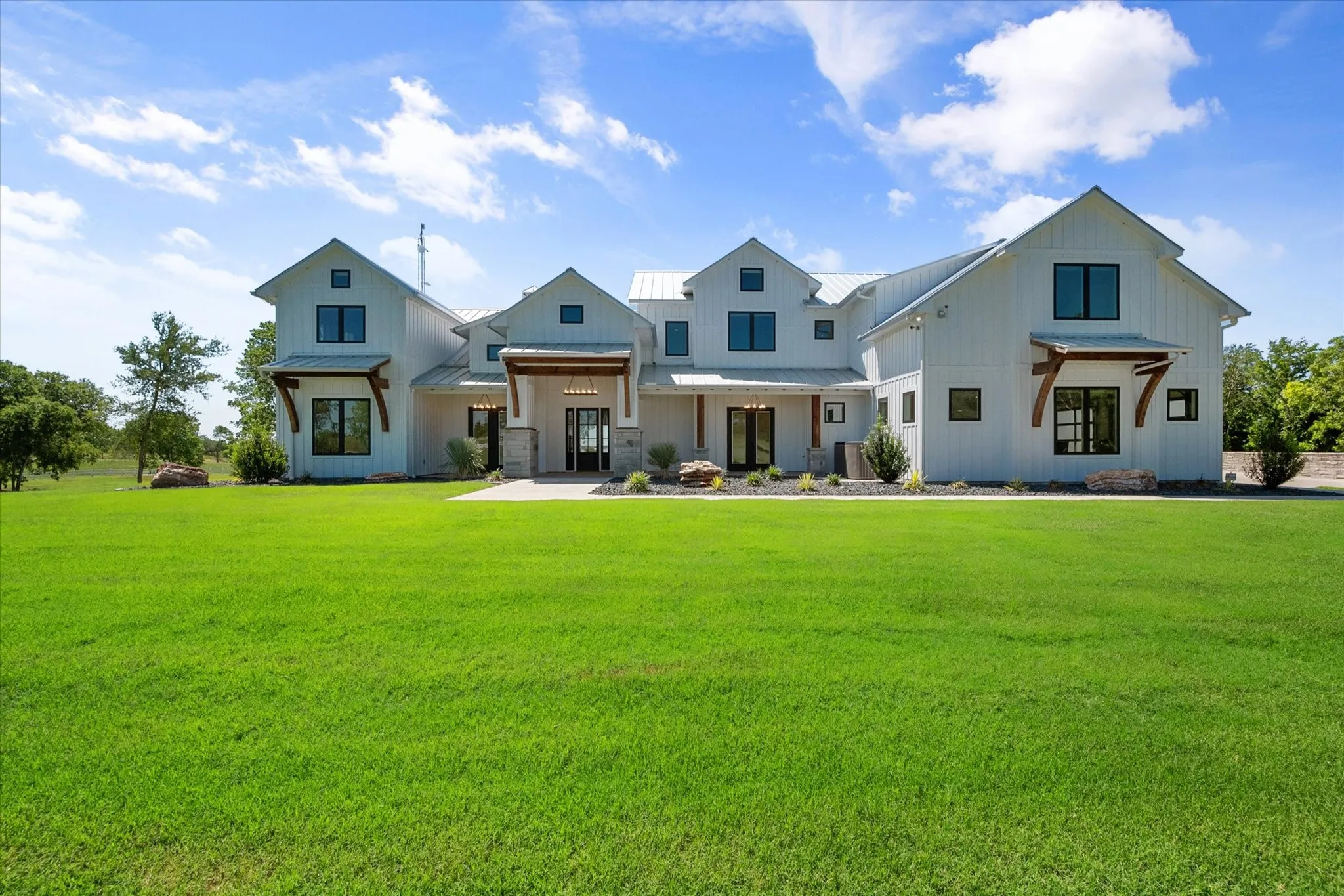 Single Family Residence For Sale in Navarro County , 121 Elm, Kerens, Texas 75144, 10 Bedroom, 8 Bathroom, 7 Garage spaces, 6,635 Sqft, built in 2023, Price $9,750,000, mls#21285188, Real Estate Agent in Kerens, Homes For Sale in Navarro county, Homes For Sale in Kerens, Realtor in Kerens Texas, Real Estate Brokerage Independent Realty Texas, Luminita Cordes Realtor