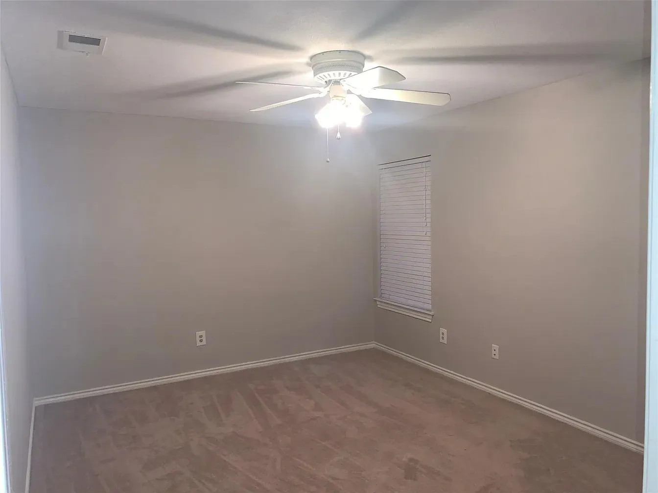 Single Family Residence For Rent in Collin County , 7508 Crested Butte Drive, Plano, Texas 75025, 4 Bedrooms, 3 Bathrooms, 2 Garage spaces, 2,945 Sqft, built in 1988, Price $3,573, mls#21290035, Real Estate Agent in Plano, Homes For Rent in Collin county, Homes For Rent in Plano, Realtor in Plano Texas, Real Estate Brokerage Independent Realty Texas, Luminita Cordes Realtor