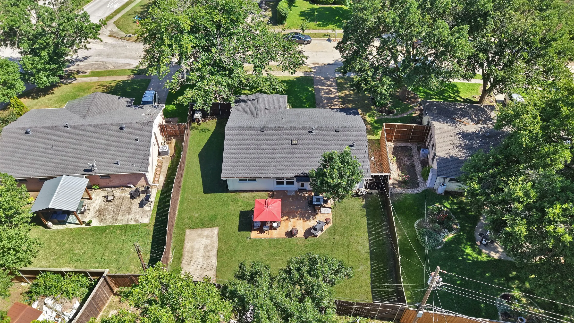 Single Family Residence For Sale in Dallas County , 533 Fairview Drive, Richardson, Texas 75081, 3 Bedroom, 2 Bathroom, 1 Garage spaces, 1,260 Sqft, built in 1960, mls#21287239, Real Estate Agent in Richardson, Homes For Sale in Dallas county, Homes For Sale in Richardson, Realtor in Richardson Texas, Real Estate Brokerage Independent Realty Texas, Luminita Cordes Realtor