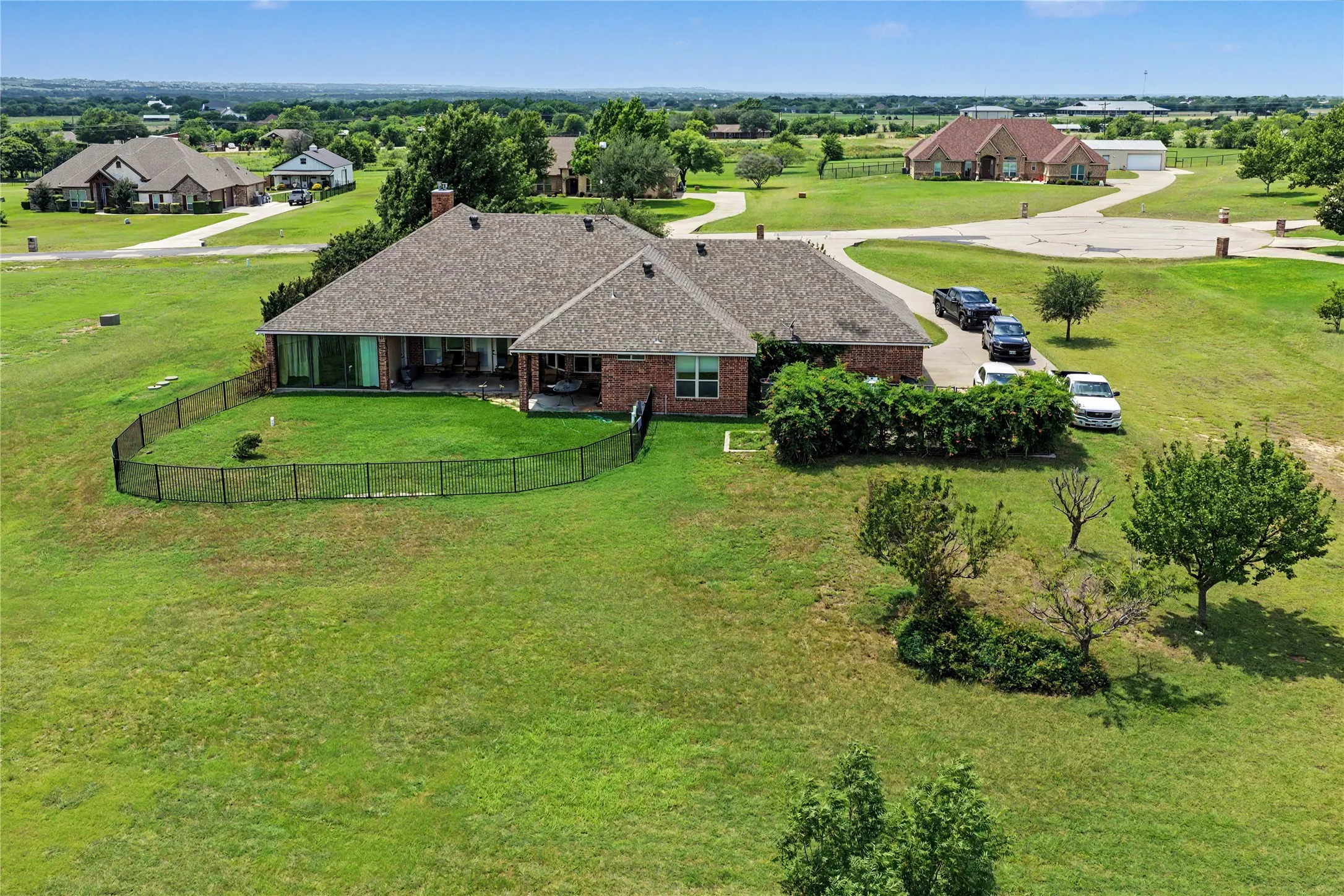 Single Family Residence For Sale in Parker County , 130 Aledo Grove Court, Fort Worth, Texas 76126, 3 Bedroom, 3 Bathroom, 3 Garage spaces, 2,798 Sqft, built in 2005, mls#21288028, Real Estate Agent in Fort Worth, Homes For Sale in Parker county, Homes For Sale in Fort Worth, Realtor in Fort Worth Texas, Real Estate Brokerage Independent Realty Texas, Luminita Cordes Realtor