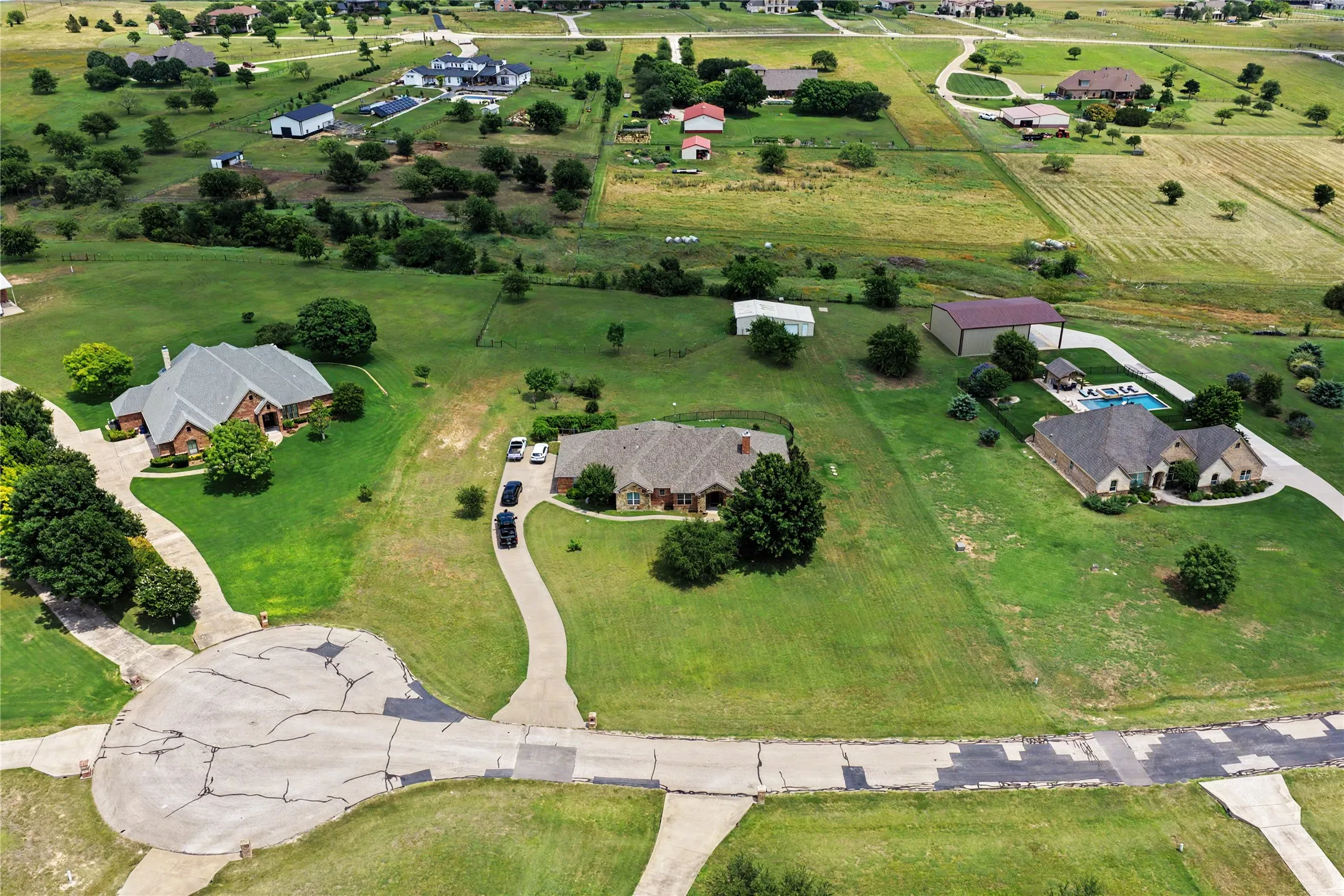 Single Family Residence For Sale in Parker County , 130 Aledo Grove Court, Fort Worth, Texas 76126, 3 Bedroom, 3 Bathroom, 3 Garage spaces, 2,798 Sqft, built in 2005, mls#21288028, Real Estate Agent in Fort Worth, Homes For Sale in Parker county, Homes For Sale in Fort Worth, Realtor in Fort Worth Texas, Real Estate Brokerage Independent Realty Texas, Luminita Cordes Realtor