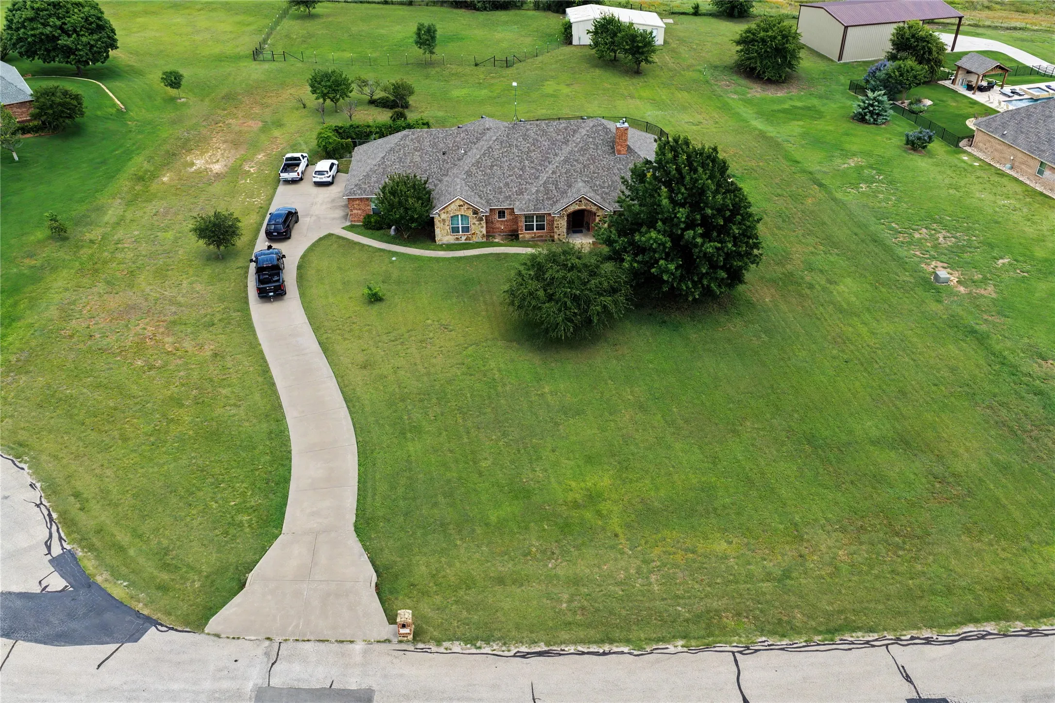 Single Family Residence For Sale in Parker County , 130 Aledo Grove Court, Fort Worth, Texas 76126, 3 Bedroom, 3 Bathroom, 3 Garage spaces, 2,798 Sqft, built in 2005, mls#21288028, Real Estate Agent in Fort Worth, Homes For Sale in Parker county, Homes For Sale in Fort Worth, Realtor in Fort Worth Texas, Real Estate Brokerage Independent Realty Texas, Luminita Cordes Realtor