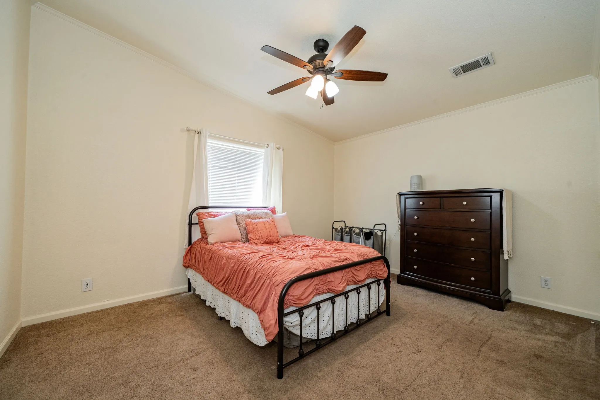 Mobile Home For Sale in Hunt County , 4510 County Road 2596, Royse City, Texas 75189, 3 Bedroom, 3 Bathroom, Garage spaces, 2,952 Sqft, built in 2005, mls#21288893, Real Estate Agent in Royse City, Homes For Sale in Hunt county, Homes For Sale in Royse City, Realtor in Royse City Texas, Real Estate Brokerage Independent Realty Texas, Luminita Cordes Realtor