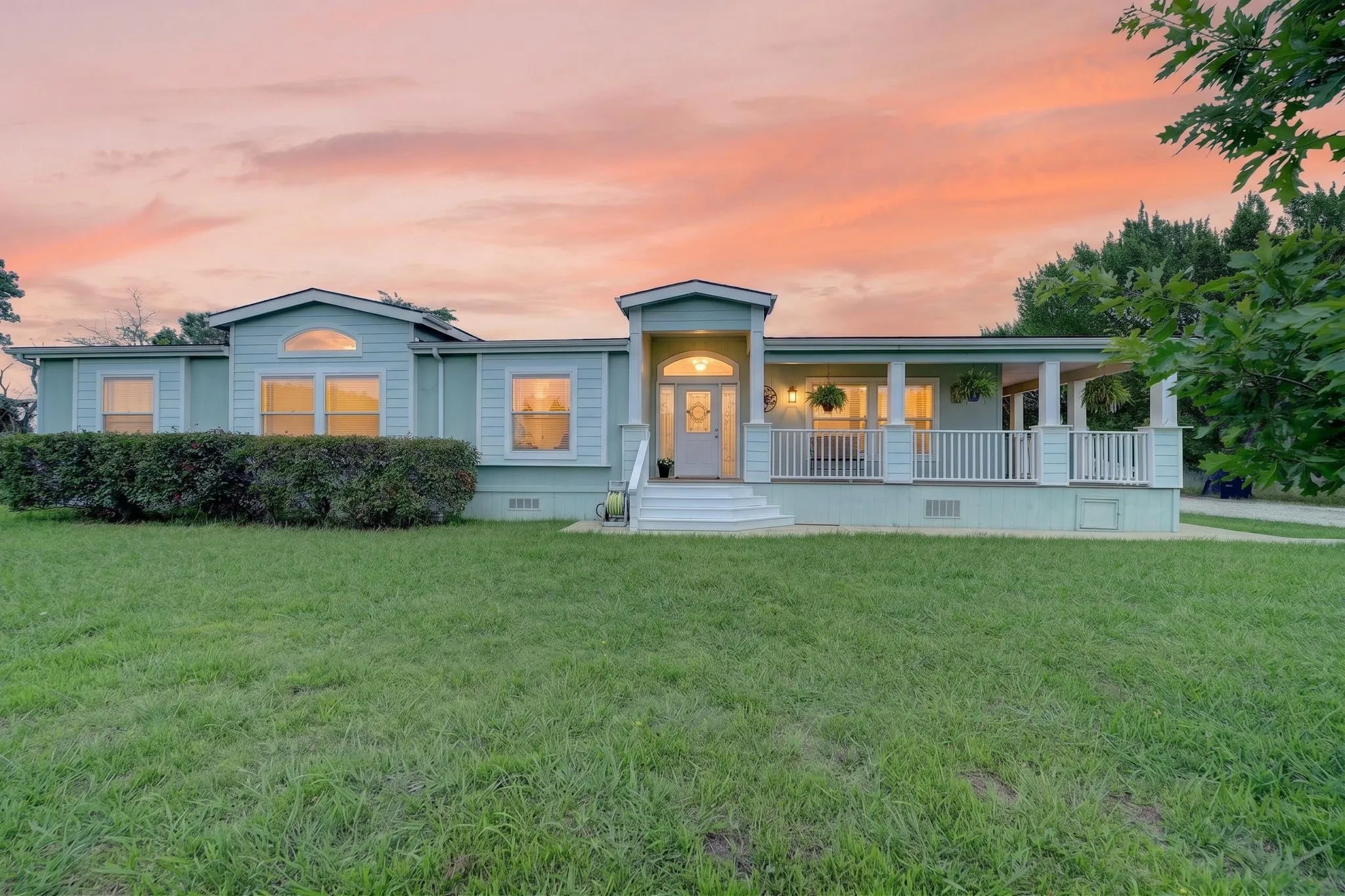 Mobile Home For Sale in Hunt County , 4510 County Road 2596, Royse City, Texas 75189, 3 Bedroom, 3 Bathroom, Garage spaces, 2,952 Sqft, built in 2005, mls#21288893, Real Estate Agent in Royse City, Homes For Sale in Hunt county, Homes For Sale in Royse City, Realtor in Royse City Texas, Real Estate Brokerage Independent Realty Texas, Luminita Cordes Realtor