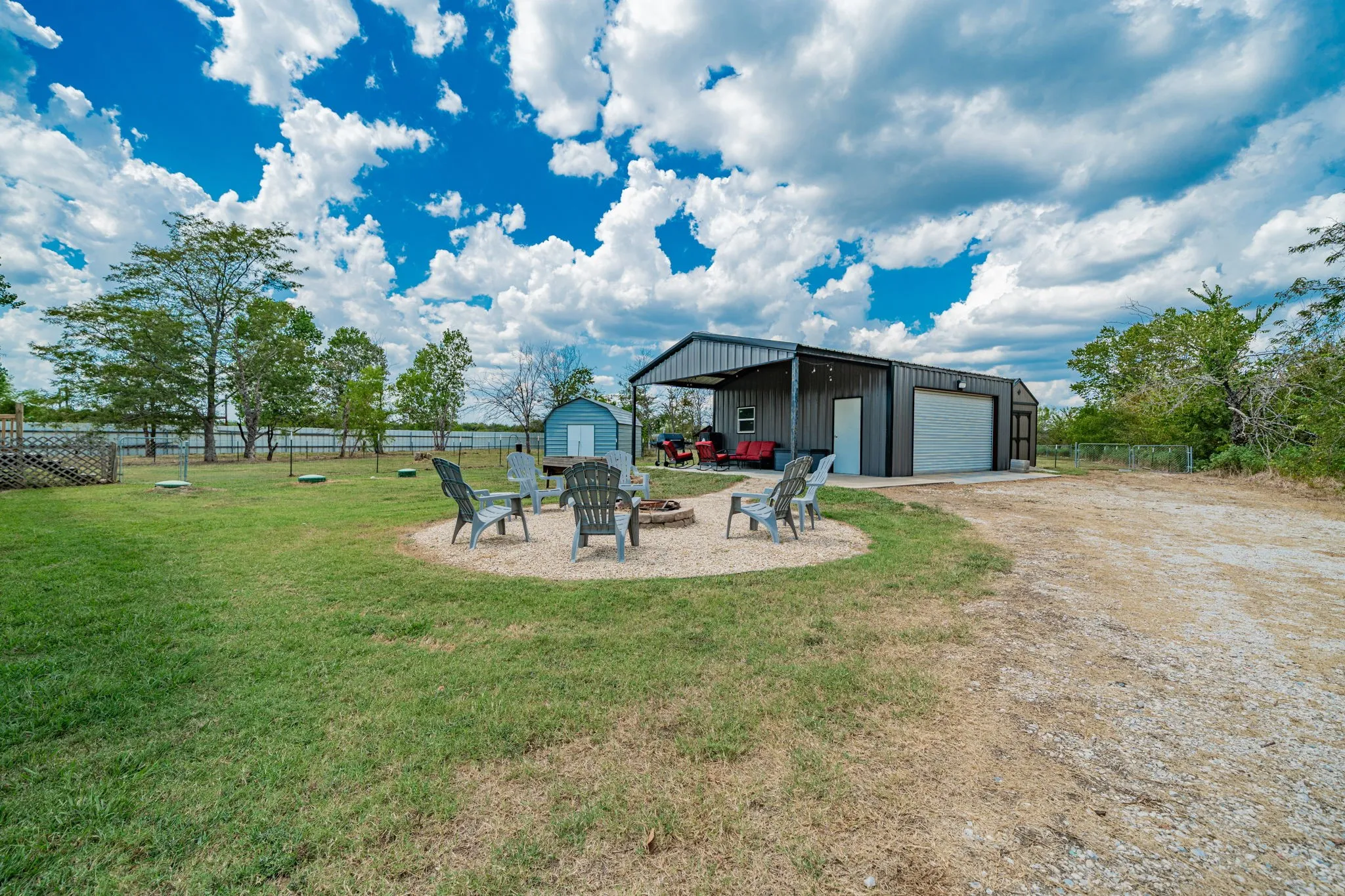 Mobile Home For Sale in Hunt County , 4510 County Road 2596, Royse City, Texas 75189, 3 Bedroom, 3 Bathroom, Garage spaces, 2,952 Sqft, built in 2005, mls#21288893, Real Estate Agent in Royse City, Homes For Sale in Hunt county, Homes For Sale in Royse City, Realtor in Royse City Texas, Real Estate Brokerage Independent Realty Texas, Luminita Cordes Realtor