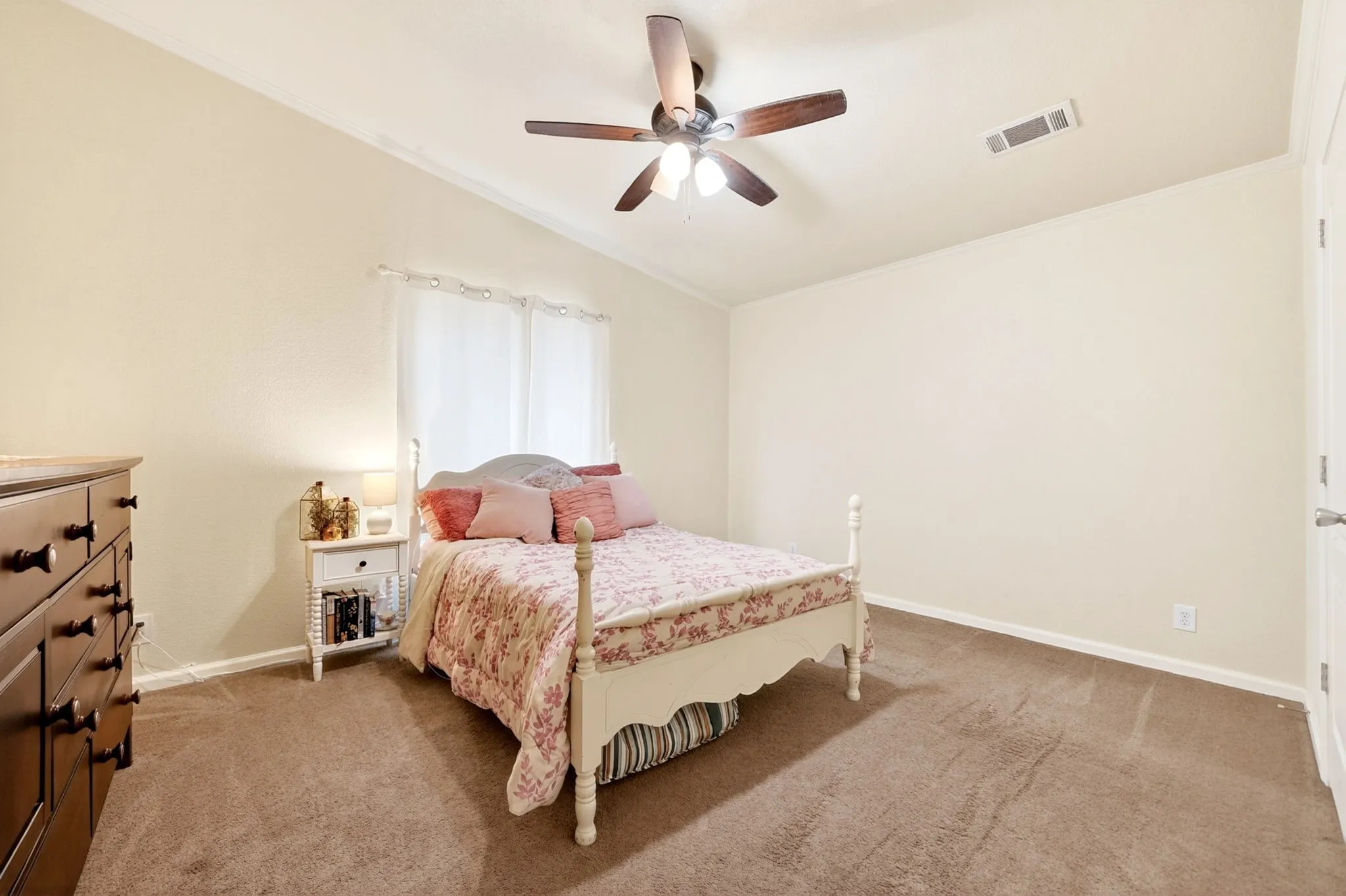 Mobile Home For Sale in Hunt County , 4510 County Road 2596, Royse City, Texas 75189, 3 Bedroom, 3 Bathroom, Garage spaces, 2,952 Sqft, built in 2005, mls#21288893, Real Estate Agent in Royse City, Homes For Sale in Hunt county, Homes For Sale in Royse City, Realtor in Royse City Texas, Real Estate Brokerage Independent Realty Texas, Luminita Cordes Realtor