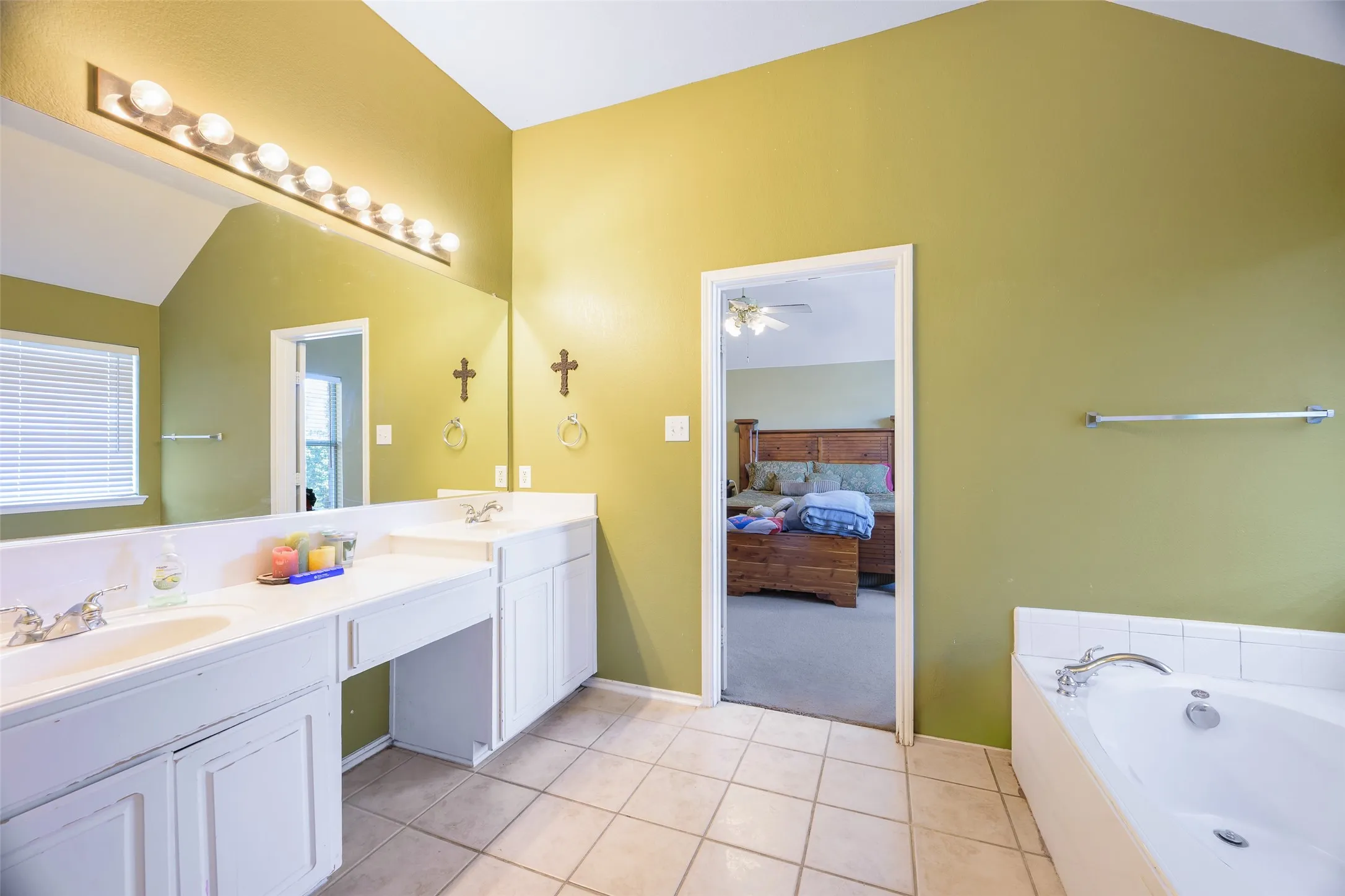 Single Family Residence For Sale in Collin County , 211 Mineral Springs Drive, Allen, Texas 75002, 4 Bedroom, 3 Bathroom, 3 Garage spaces, 2,617 Sqft, built in 2003, mls#21289000, Real Estate Agent in Allen, Homes For Sale in Collin county, Homes For Sale in Allen, Realtor in Allen Texas, Real Estate Brokerage Independent Realty Texas, Luminita Cordes Realtor