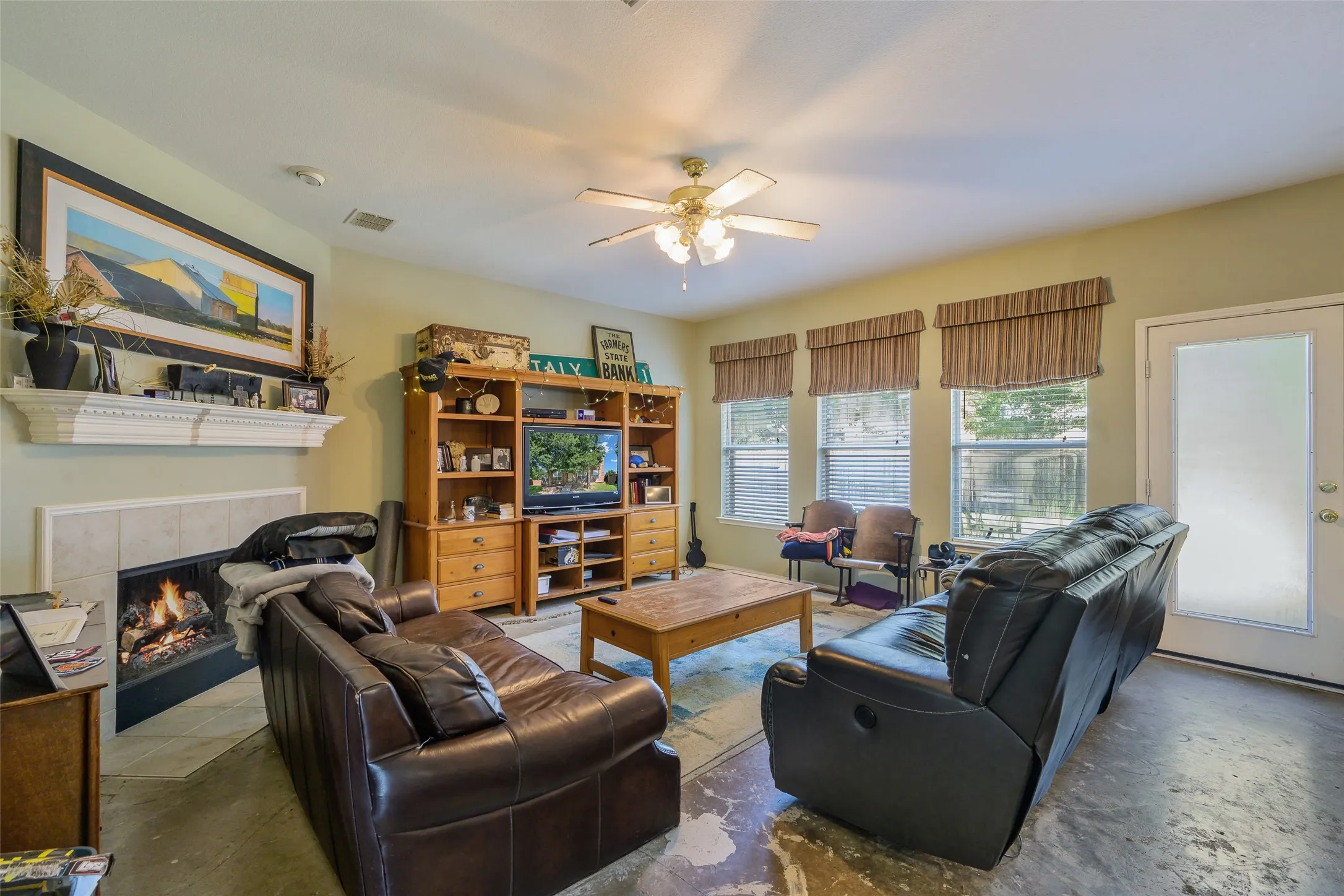 Single Family Residence For Sale in Collin County , 211 Mineral Springs Drive, Allen, Texas 75002, 4 Bedroom, 3 Bathroom, 3 Garage spaces, 2,617 Sqft, built in 2003, mls#21289000, Real Estate Agent in Allen, Homes For Sale in Collin county, Homes For Sale in Allen, Realtor in Allen Texas, Real Estate Brokerage Independent Realty Texas, Luminita Cordes Realtor