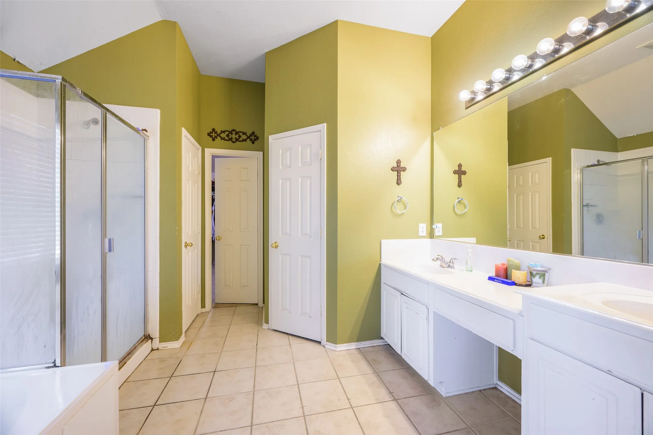 Single Family Residence For Sale in Collin County , 211 Mineral Springs Drive, Allen, Texas 75002, 4 Bedroom, 3 Bathroom, 3 Garage spaces, 2,617 Sqft, built in 2003, mls#21289000, Real Estate Agent in Allen, Homes For Sale in Collin county, Homes For Sale in Allen, Realtor in Allen Texas, Real Estate Brokerage Independent Realty Texas, Luminita Cordes Realtor