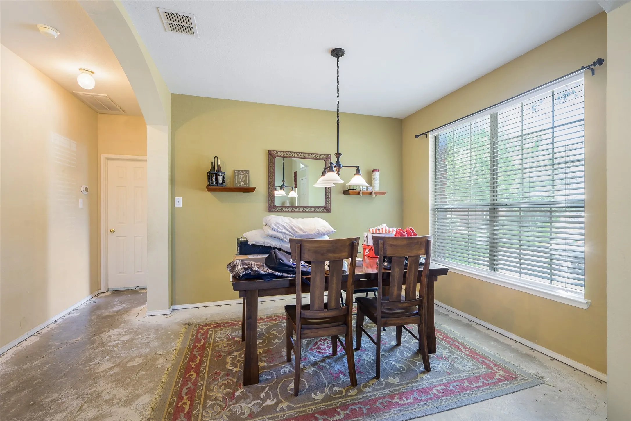 Single Family Residence For Sale in Collin County , 211 Mineral Springs Drive, Allen, Texas 75002, 4 Bedroom, 3 Bathroom, 3 Garage spaces, 2,617 Sqft, built in 2003, mls#21289000, Real Estate Agent in Allen, Homes For Sale in Collin county, Homes For Sale in Allen, Realtor in Allen Texas, Real Estate Brokerage Independent Realty Texas, Luminita Cordes Realtor