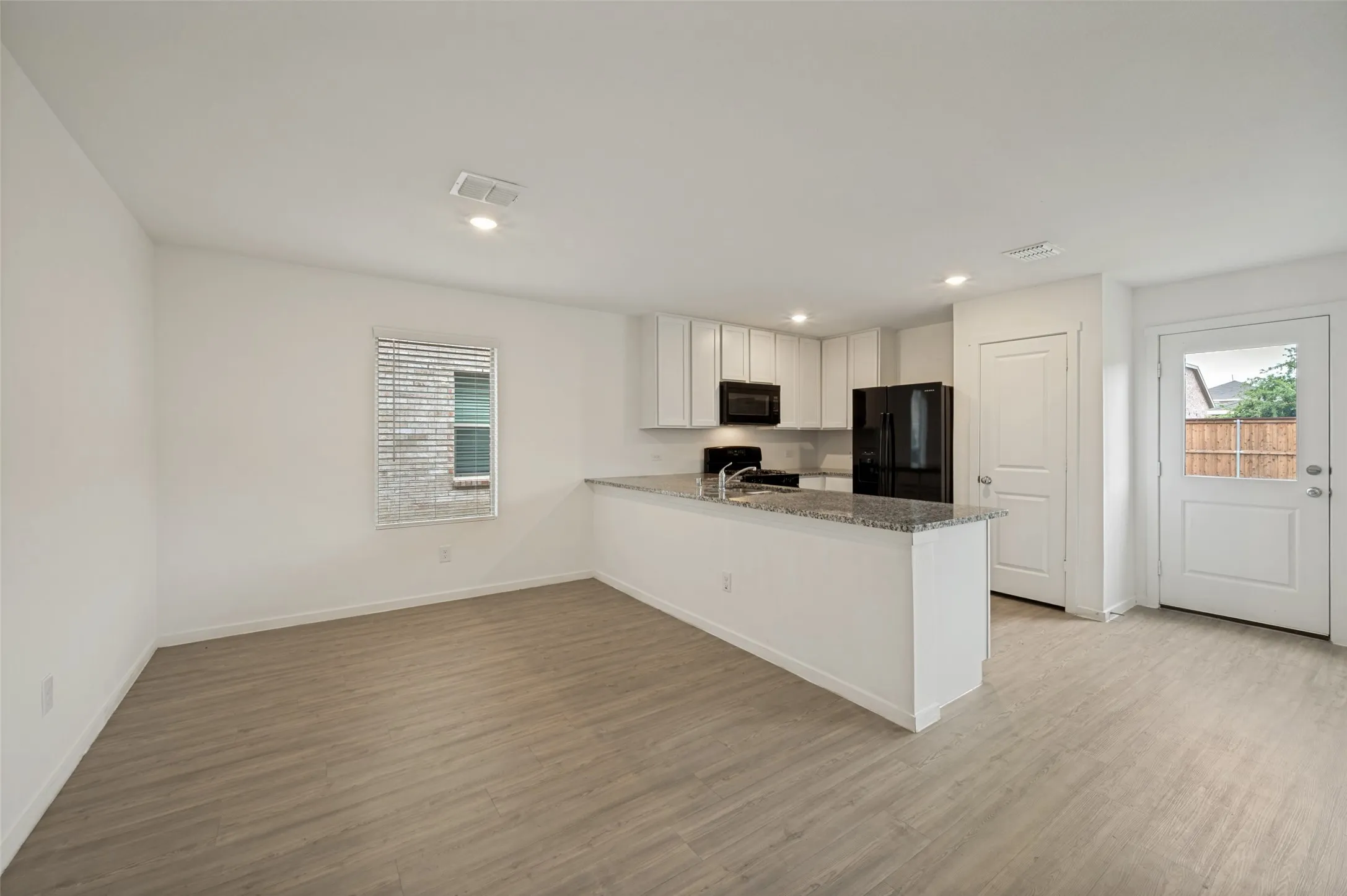 Single Family Residence For Rent in Denton County , 213 Adelina Drive, Little Elm, Texas 75068, 4 Bedroom, 3 Bathroom, 2 Garage spaces, 2,067 Sqft, built in 2024, mls#21289700, Real Estate Agent in Little Elm, Homes For Rent in Denton county, Homes For Rent in Little Elm, Realtor in Little Elm Texas, Real Estate Brokerage Independent Realty Texas, Luminita Cordes Realtor