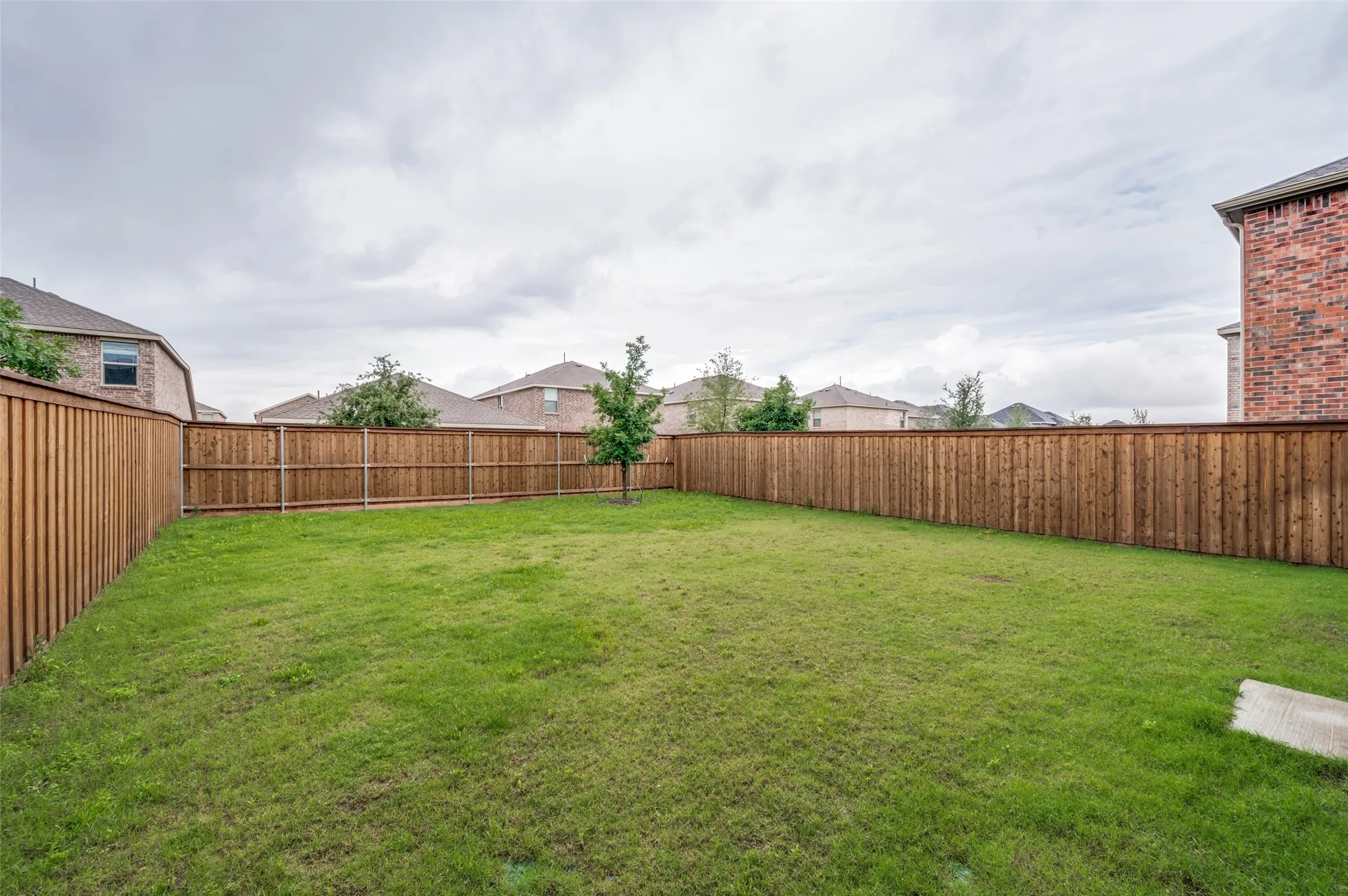 Single Family Residence For Rent in Denton County , 213 Adelina Drive, Little Elm, Texas 75068, 4 Bedroom, 3 Bathroom, 2 Garage spaces, 2,067 Sqft, built in 2024, mls#21289700, Real Estate Agent in Little Elm, Homes For Rent in Denton county, Homes For Rent in Little Elm, Realtor in Little Elm Texas, Real Estate Brokerage Independent Realty Texas, Luminita Cordes Realtor