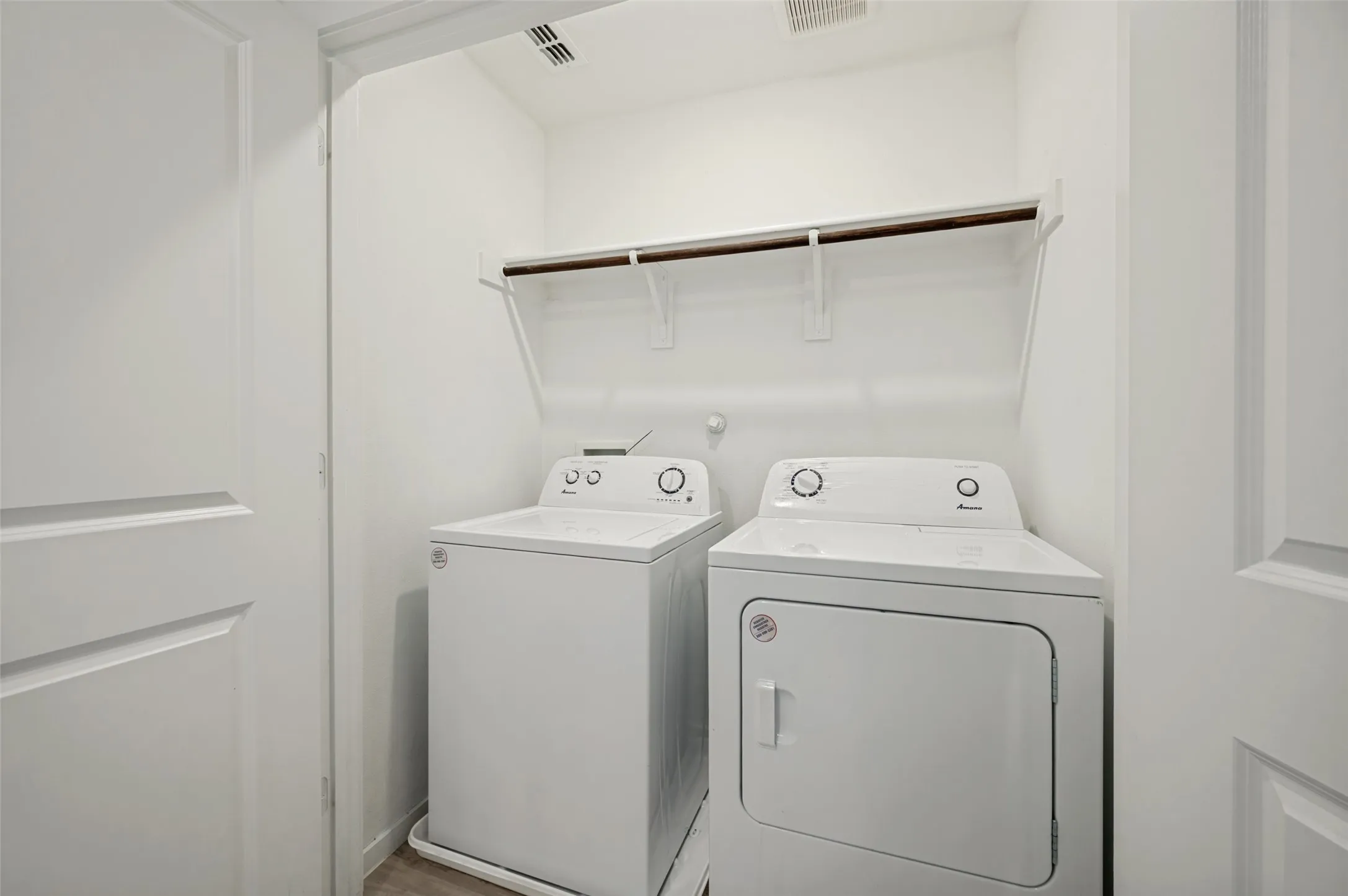 Single Family Residence For Rent in Denton County , 213 Adelina Drive, Little Elm, Texas 75068, 4 Bedroom, 3 Bathroom, 2 Garage spaces, 2,067 Sqft, built in 2024, mls#21289700, Real Estate Agent in Little Elm, Homes For Rent in Denton county, Homes For Rent in Little Elm, Realtor in Little Elm Texas, Real Estate Brokerage Independent Realty Texas, Luminita Cordes Realtor