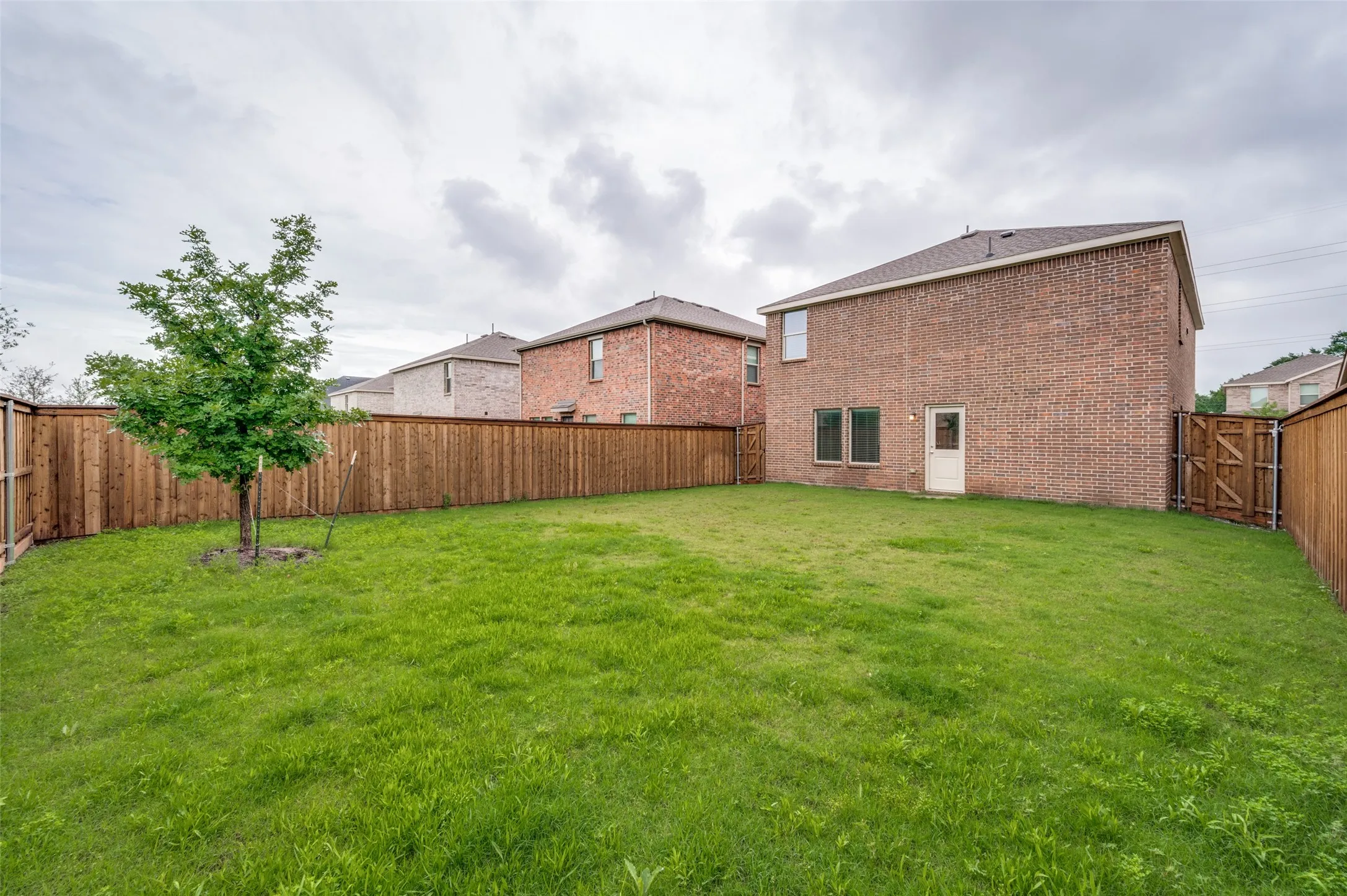 Single Family Residence For Rent in Denton County , 213 Adelina Drive, Little Elm, Texas 75068, 4 Bedroom, 3 Bathroom, 2 Garage spaces, 2,067 Sqft, built in 2024, mls#21289700, Real Estate Agent in Little Elm, Homes For Rent in Denton county, Homes For Rent in Little Elm, Realtor in Little Elm Texas, Real Estate Brokerage Independent Realty Texas, Luminita Cordes Realtor