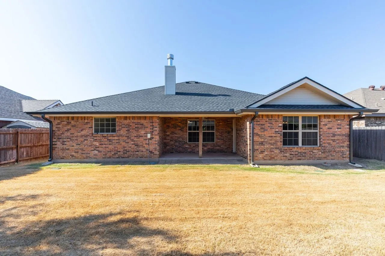 Single Family Residence For Rent in Taylor County , 1234 Briar Cliff Path, Abilene, Texas 79602, 4 Bedroom, 2 Bathroom, 2 Garage spaces, 1,801 Sqft, built in 2014, mls#21290065, Real Estate Agent in Abilene, Homes For Rent in Taylor county, Homes For Rent in Abilene, Realtor in Abilene Texas, Real Estate Brokerage Independent Realty Texas, Luminita Cordes Realtor