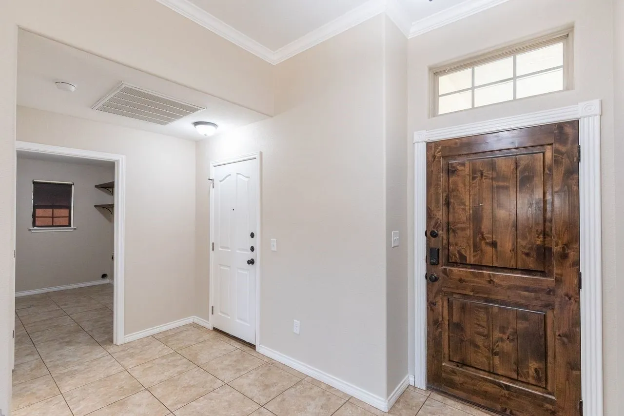 Single Family Residence For Rent in Taylor County , 1234 Briar Cliff Path, Abilene, Texas 79602, 4 Bedroom, 2 Bathroom, 2 Garage spaces, 1,801 Sqft, built in 2014, mls#21290065, Real Estate Agent in Abilene, Homes For Rent in Taylor county, Homes For Rent in Abilene, Realtor in Abilene Texas, Real Estate Brokerage Independent Realty Texas, Luminita Cordes Realtor