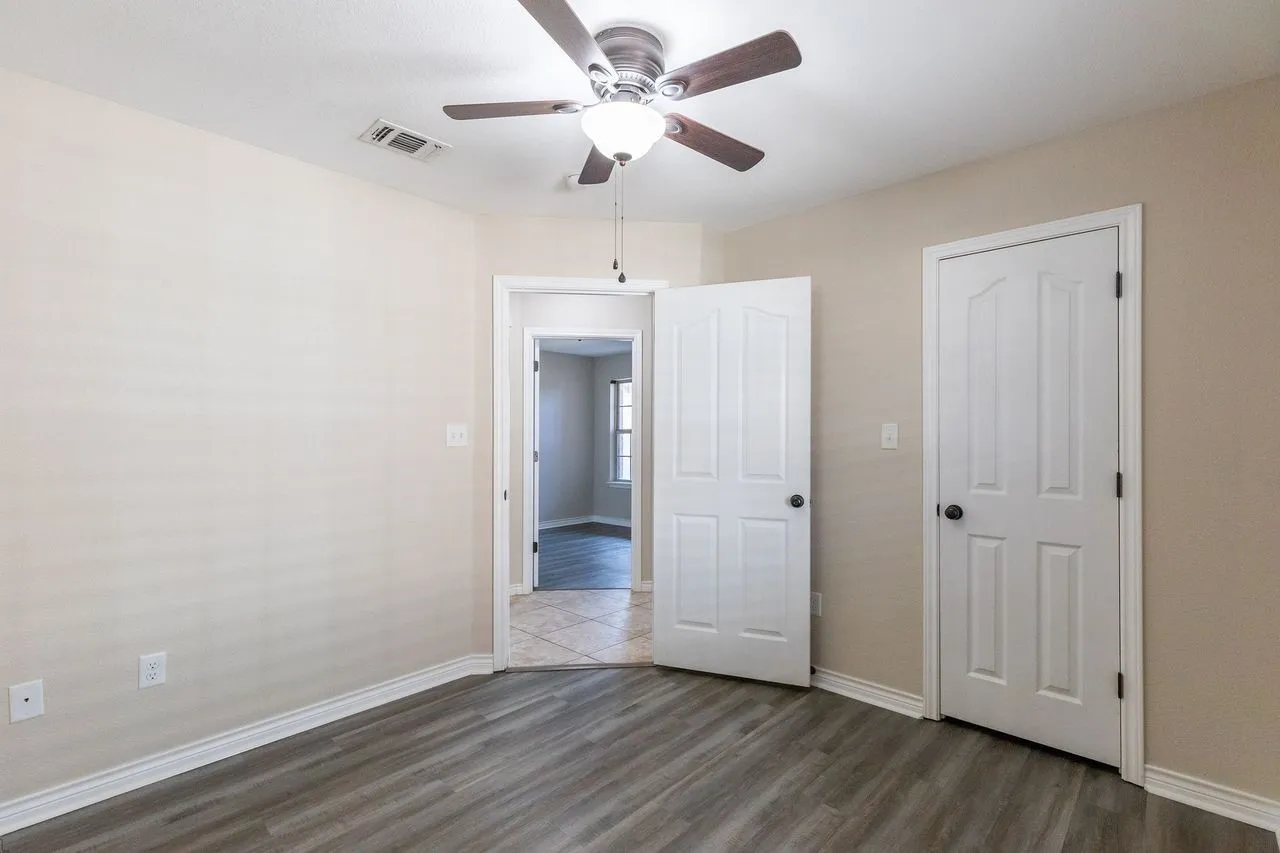 Single Family Residence For Rent in Taylor County , 1234 Briar Cliff Path, Abilene, Texas 79602, 4 Bedroom, 2 Bathroom, 2 Garage spaces, 1,801 Sqft, built in 2014, mls#21290065, Real Estate Agent in Abilene, Homes For Rent in Taylor county, Homes For Rent in Abilene, Realtor in Abilene Texas, Real Estate Brokerage Independent Realty Texas, Luminita Cordes Realtor