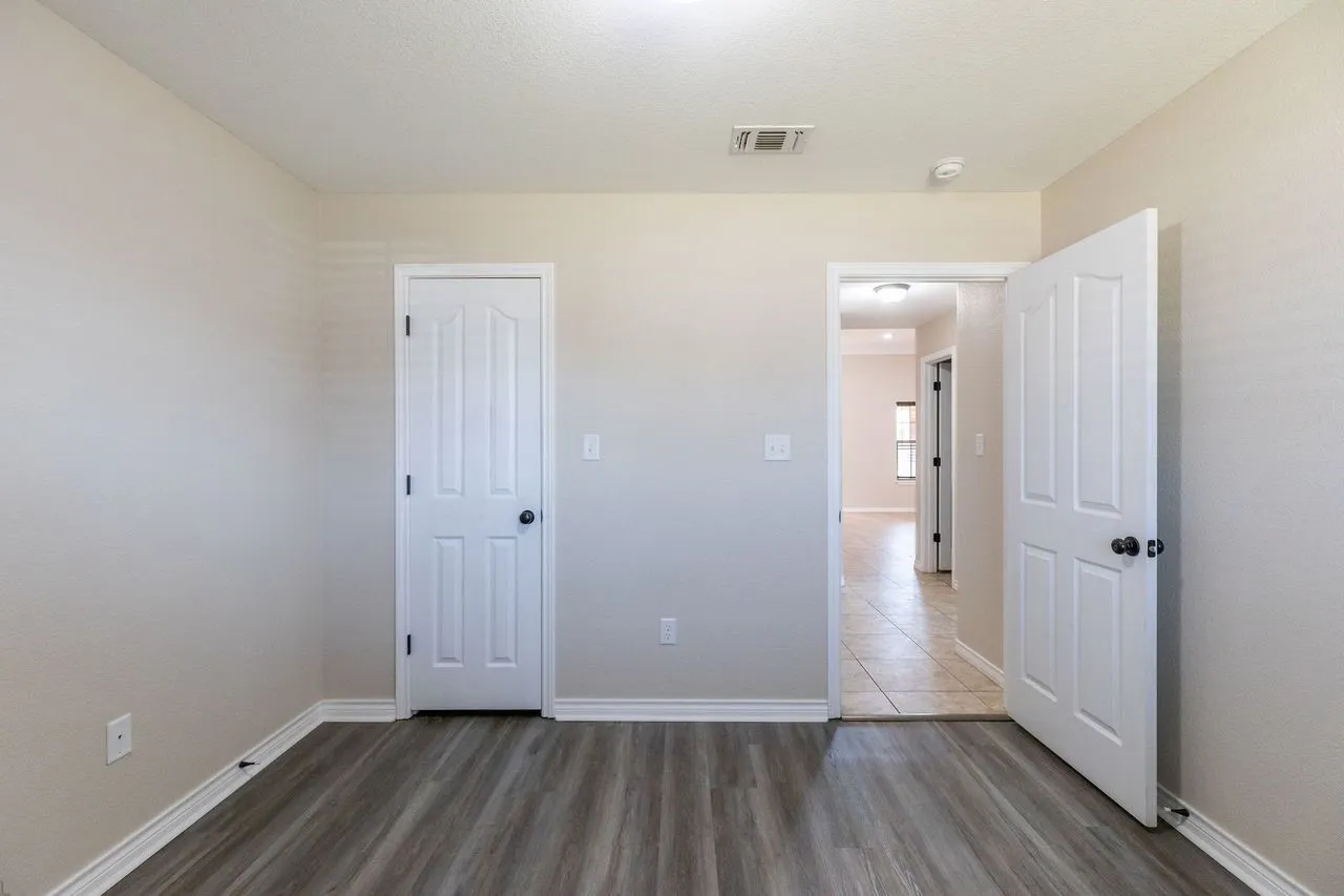 Single Family Residence For Rent in Taylor County , 1234 Briar Cliff Path, Abilene, Texas 79602, 4 Bedroom, 2 Bathroom, 2 Garage spaces, 1,801 Sqft, built in 2014, mls#21290065, Real Estate Agent in Abilene, Homes For Rent in Taylor county, Homes For Rent in Abilene, Realtor in Abilene Texas, Real Estate Brokerage Independent Realty Texas, Luminita Cordes Realtor