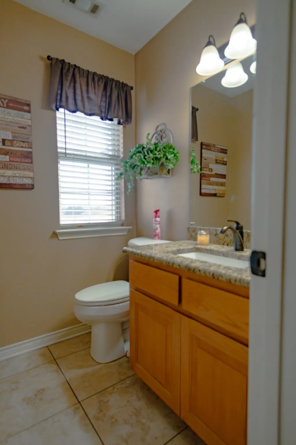 Single Family Residence For Sale in Grayson County , 733 Ridgeview Drive, Sherman, Texas 75090, 5 Bedroom, 4 Bathroom, 2 Garage spaces, 3,616 Sqft, built in 1998, mls#21288463, Real Estate Agent in Sherman, Homes For Sale in Grayson county, Homes For Sale in Sherman, Realtor in Sherman Texas, Real Estate Brokerage Independent Realty Texas, Luminita Cordes Realtor