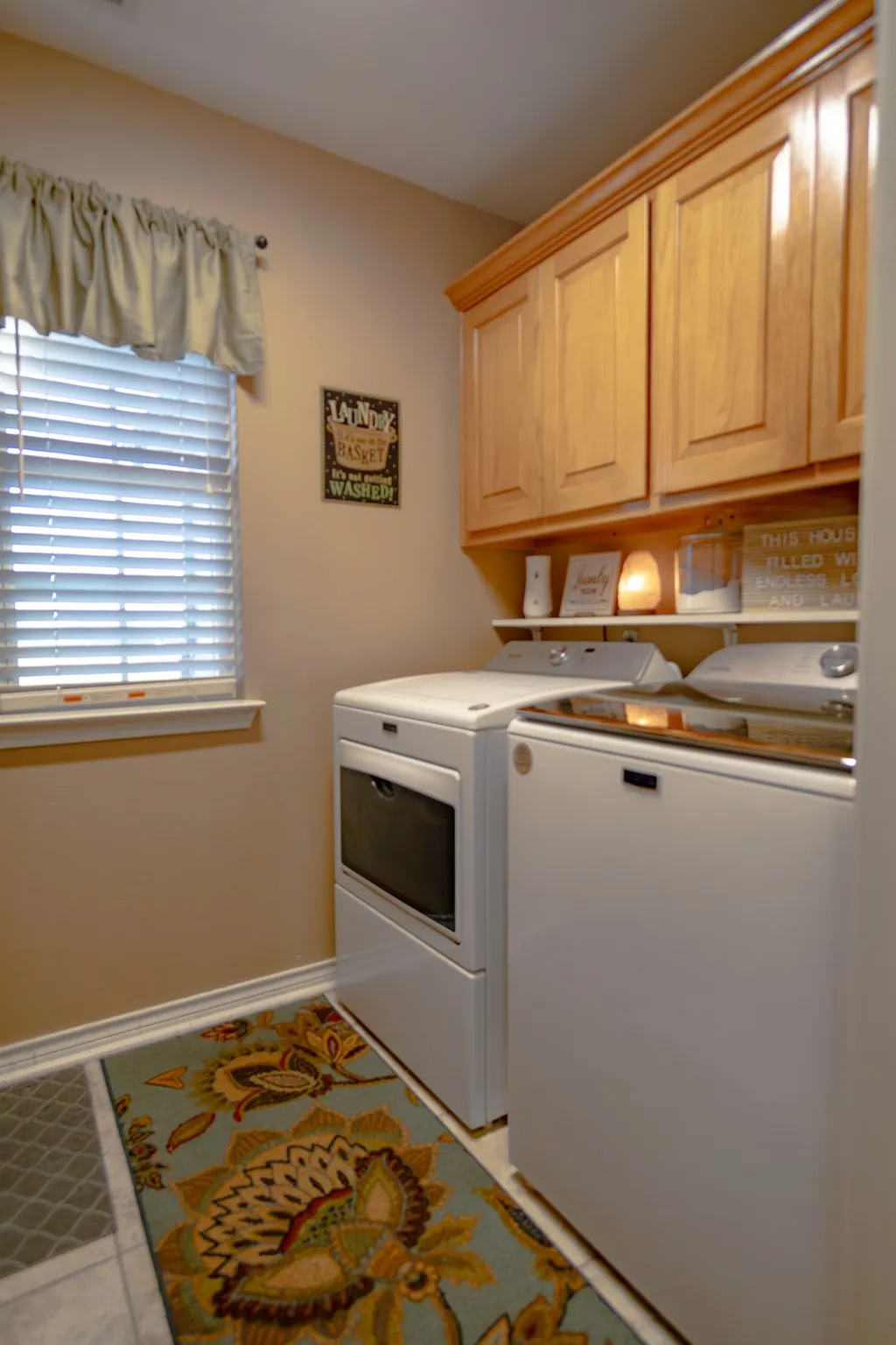 Single Family Residence For Sale in Grayson County , 733 Ridgeview Drive, Sherman, Texas 75090, 5 Bedroom, 4 Bathroom, 2 Garage spaces, 3,616 Sqft, built in 1998, mls#21288463, Real Estate Agent in Sherman, Homes For Sale in Grayson county, Homes For Sale in Sherman, Realtor in Sherman Texas, Real Estate Brokerage Independent Realty Texas, Luminita Cordes Realtor