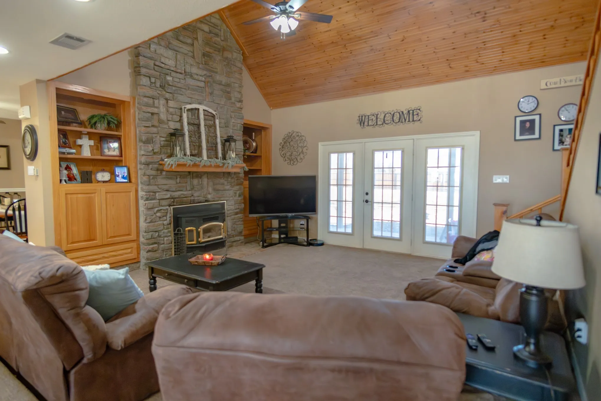 Single Family Residence For Sale in Grayson County , 733 Ridgeview Drive, Sherman, Texas 75090, 5 Bedroom, 4 Bathroom, 2 Garage spaces, 3,616 Sqft, built in 1998, mls#21288463, Real Estate Agent in Sherman, Homes For Sale in Grayson county, Homes For Sale in Sherman, Realtor in Sherman Texas, Real Estate Brokerage Independent Realty Texas, Luminita Cordes Realtor