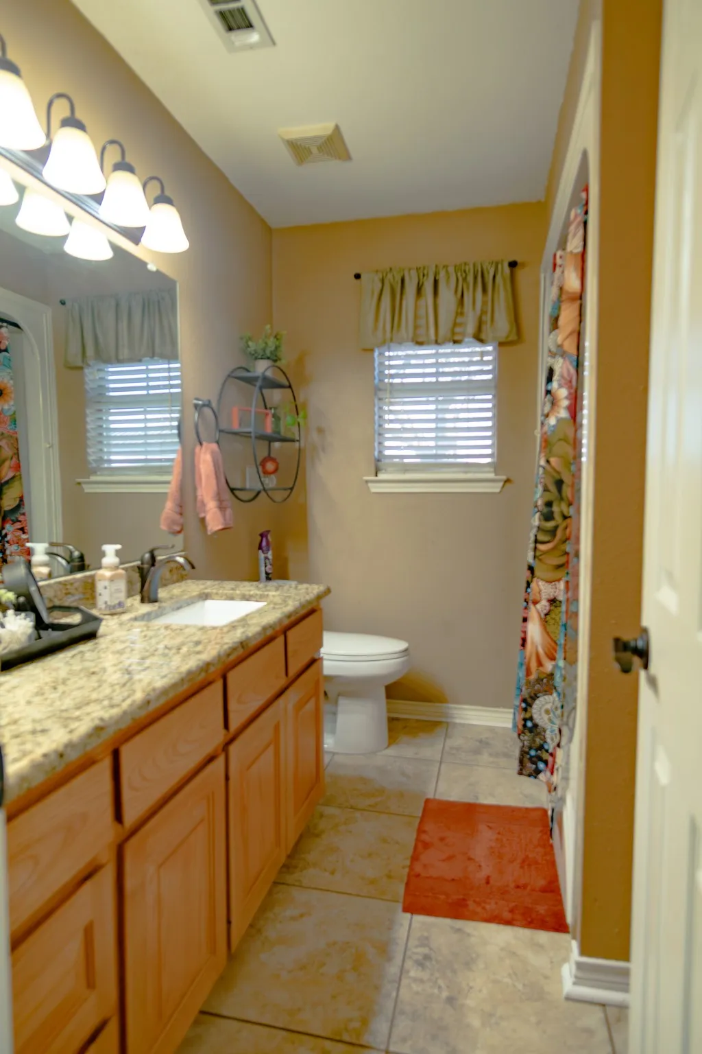 Single Family Residence For Sale in Grayson County , 733 Ridgeview Drive, Sherman, Texas 75090, 5 Bedroom, 4 Bathroom, 2 Garage spaces, 3,616 Sqft, built in 1998, mls#21288463, Real Estate Agent in Sherman, Homes For Sale in Grayson county, Homes For Sale in Sherman, Realtor in Sherman Texas, Real Estate Brokerage Independent Realty Texas, Luminita Cordes Realtor