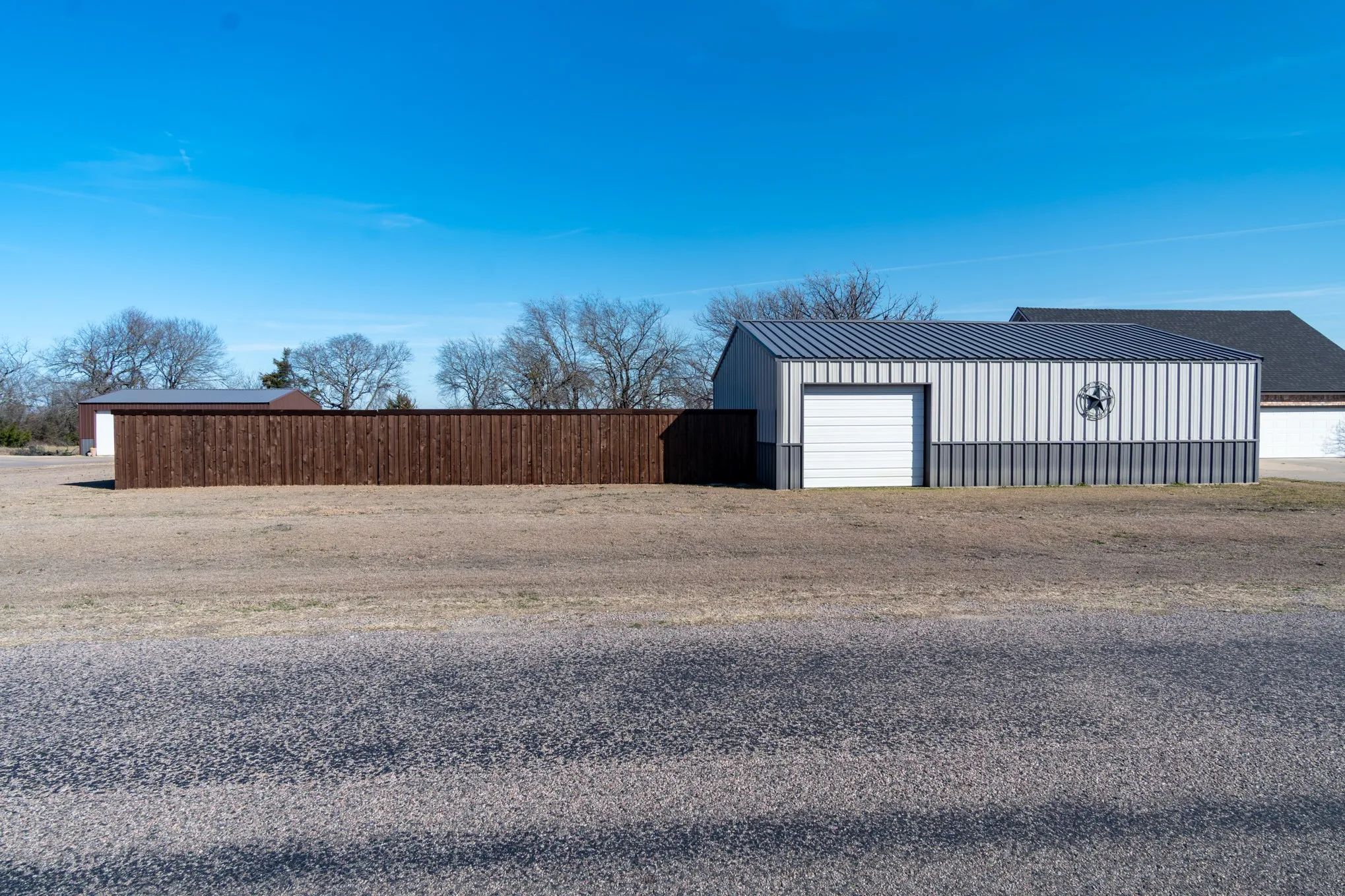 Single Family Residence For Sale in Grayson County , 733 Ridgeview Drive, Sherman, Texas 75090, 5 Bedroom, 4 Bathroom, 2 Garage spaces, 3,616 Sqft, built in 1998, mls#21288463, Real Estate Agent in Sherman, Homes For Sale in Grayson county, Homes For Sale in Sherman, Realtor in Sherman Texas, Real Estate Brokerage Independent Realty Texas, Luminita Cordes Realtor