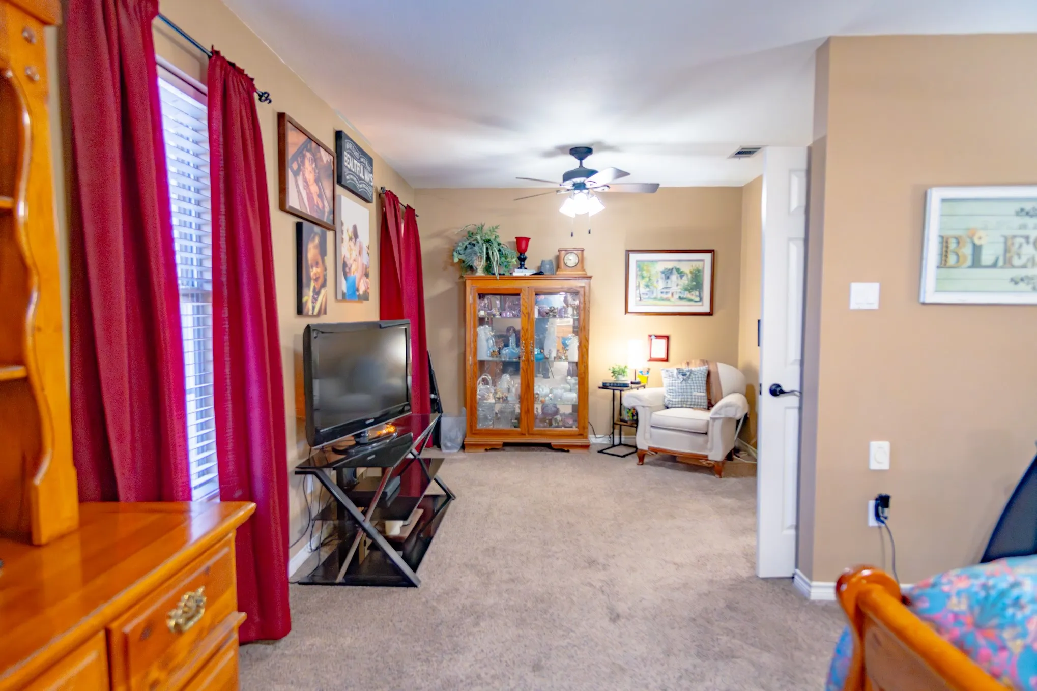 Single Family Residence For Sale in Grayson County , 733 Ridgeview Drive, Sherman, Texas 75090, 5 Bedroom, 4 Bathroom, 2 Garage spaces, 3,616 Sqft, built in 1998, mls#21288463, Real Estate Agent in Sherman, Homes For Sale in Grayson county, Homes For Sale in Sherman, Realtor in Sherman Texas, Real Estate Brokerage Independent Realty Texas, Luminita Cordes Realtor