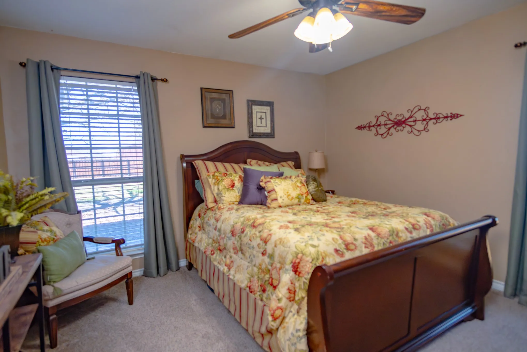 Single Family Residence For Sale in Grayson County , 733 Ridgeview Drive, Sherman, Texas 75090, 5 Bedroom, 4 Bathroom, 2 Garage spaces, 3,616 Sqft, built in 1998, mls#21288463, Real Estate Agent in Sherman, Homes For Sale in Grayson county, Homes For Sale in Sherman, Realtor in Sherman Texas, Real Estate Brokerage Independent Realty Texas, Luminita Cordes Realtor