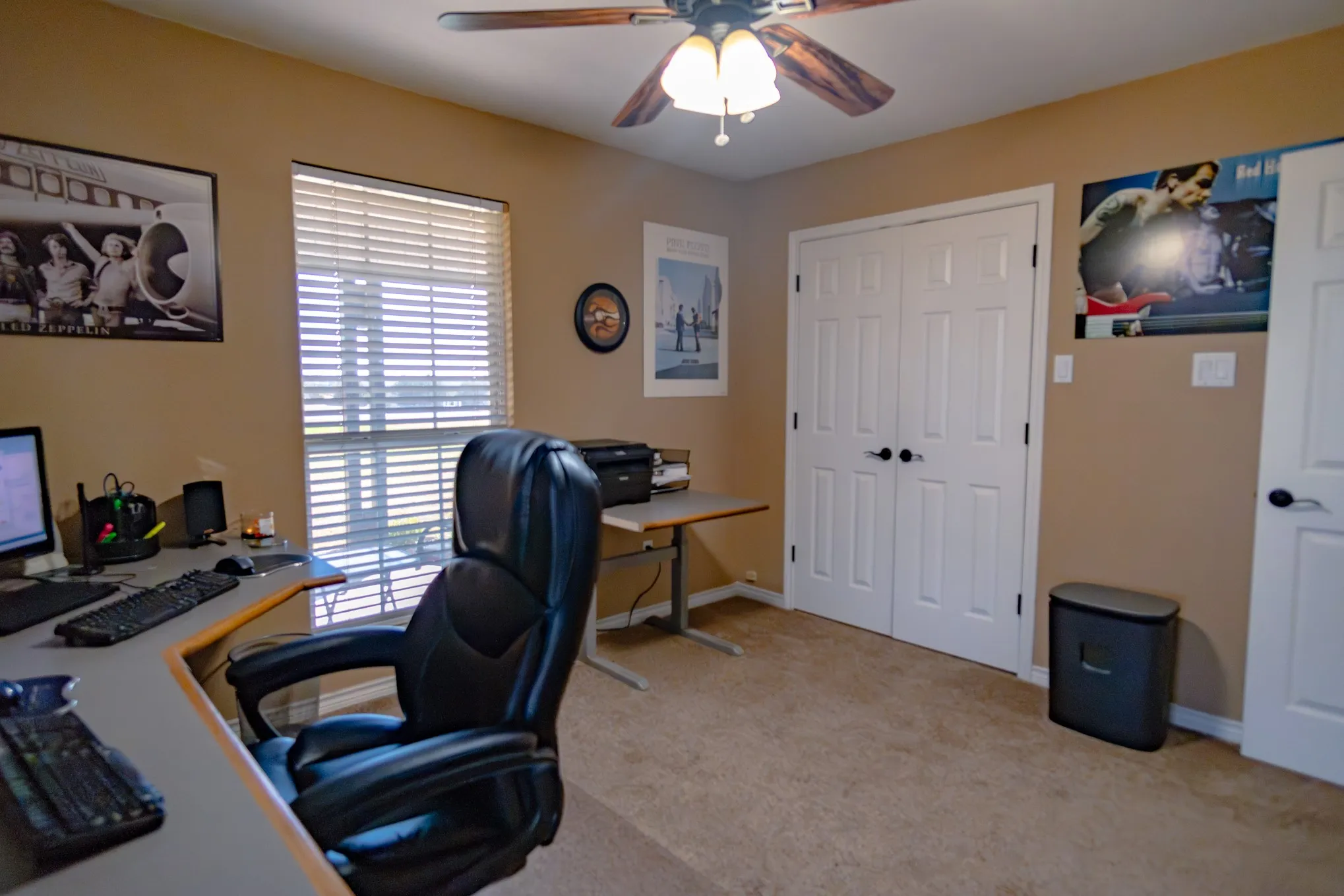 Single Family Residence For Sale in Grayson County , 733 Ridgeview Drive, Sherman, Texas 75090, 5 Bedroom, 4 Bathroom, 2 Garage spaces, 3,616 Sqft, built in 1998, mls#21288463, Real Estate Agent in Sherman, Homes For Sale in Grayson county, Homes For Sale in Sherman, Realtor in Sherman Texas, Real Estate Brokerage Independent Realty Texas, Luminita Cordes Realtor