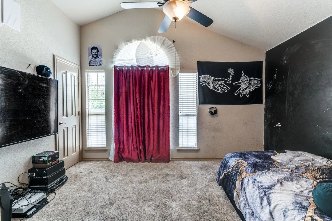 Single Family Residence For Sale in Tarrant County , 5017 Britton Ridge Lane, Fort Worth, Texas 76179, 4 Bedroom, 3 Bathroom, 2 Garage spaces, 2,462 Sqft, built in 2008, mls#21290094, Real Estate Agent in Fort Worth, Homes For Sale in Tarrant county, Homes For Sale in Fort Worth, Realtor in Fort Worth Texas, Real Estate Brokerage Independent Realty Texas, Luminita Cordes Realtor