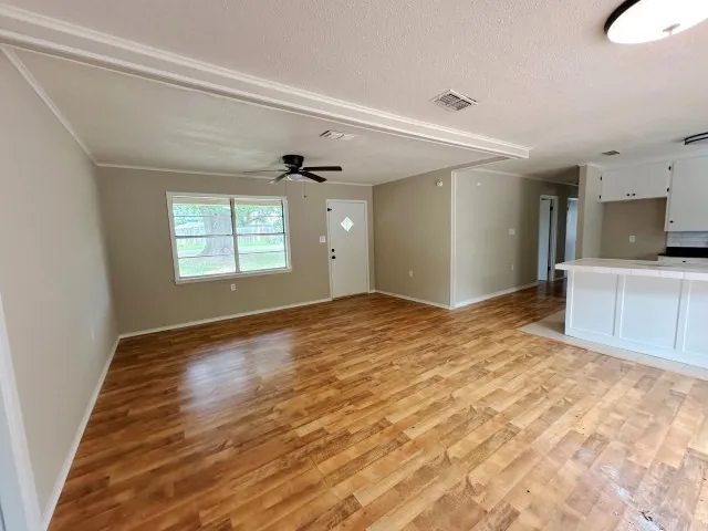 Single Family Residence For Sale in Upshur County , 300 Pine Street, Ore City, Texas 75683, 4 Bedroom, 2 Bathroom, Garage spaces, 2,726 Sqft, built in 1970, mls#21290031, Real Estate Agent in Ore City, Homes For Sale in Upshur county, Homes For Sale in Ore City, Realtor in Ore City Texas, Real Estate Brokerage Independent Realty Texas, Luminita Cordes Realtor